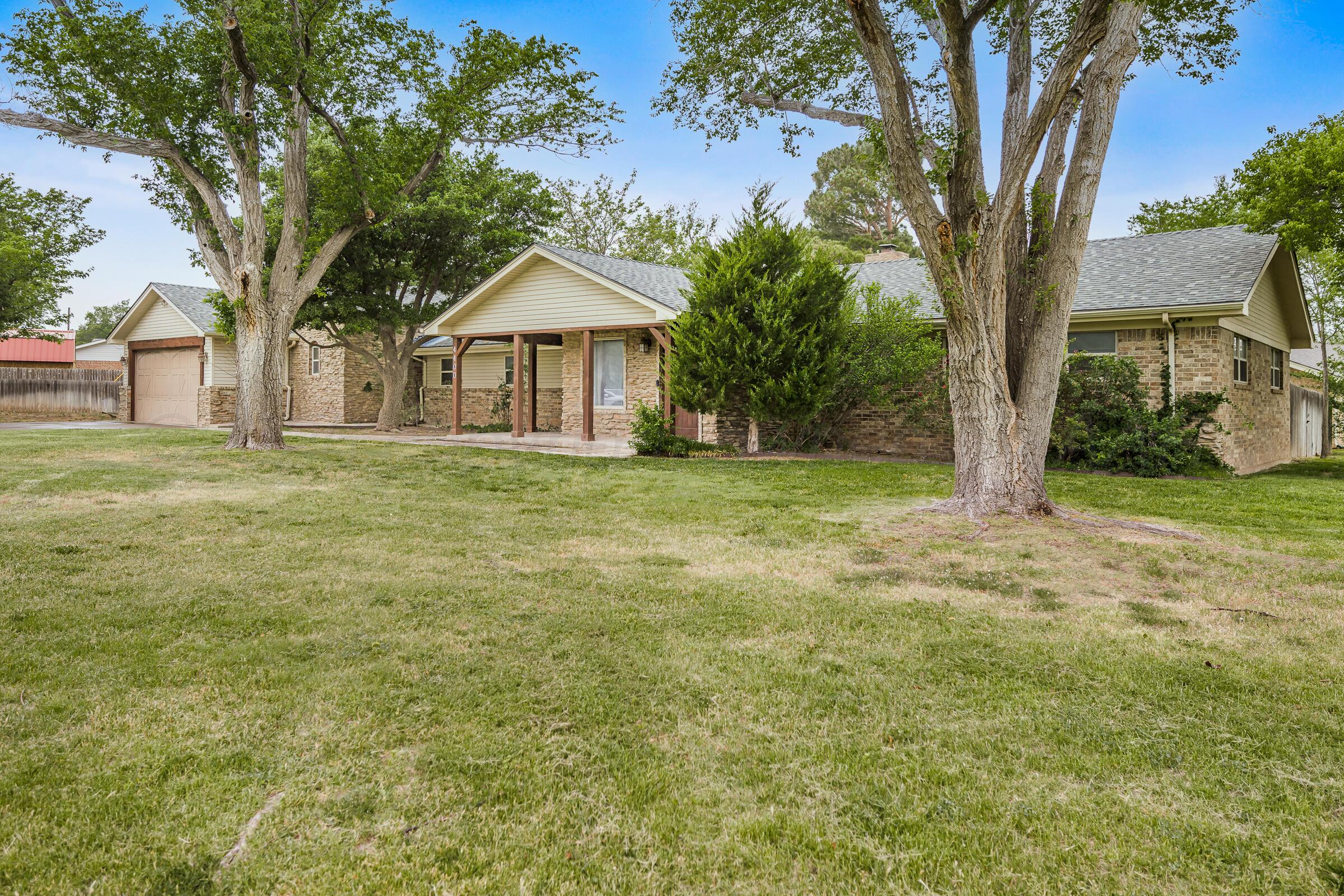4400 W Farmers Avenue Property Photo 2