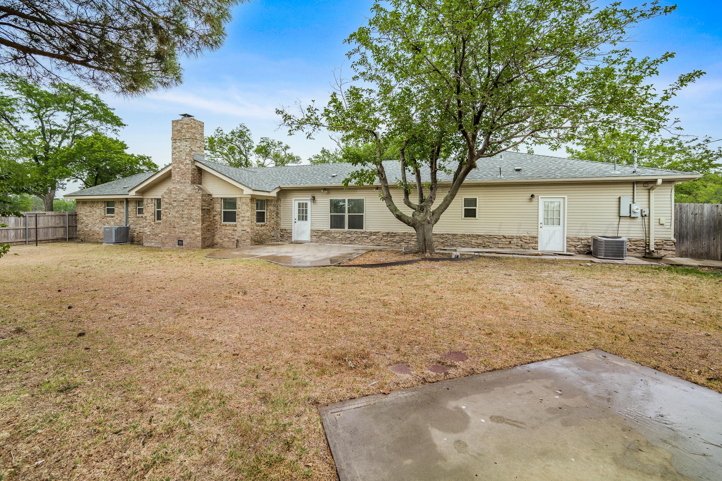 4400 W Farmers Avenue Property Photo 4