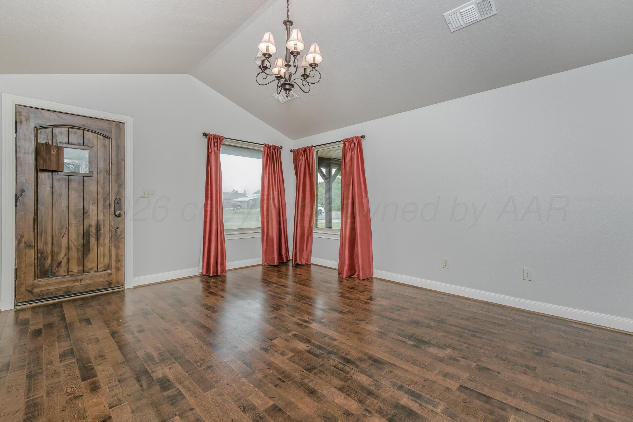 4400 W Farmers Avenue Property Photo 5