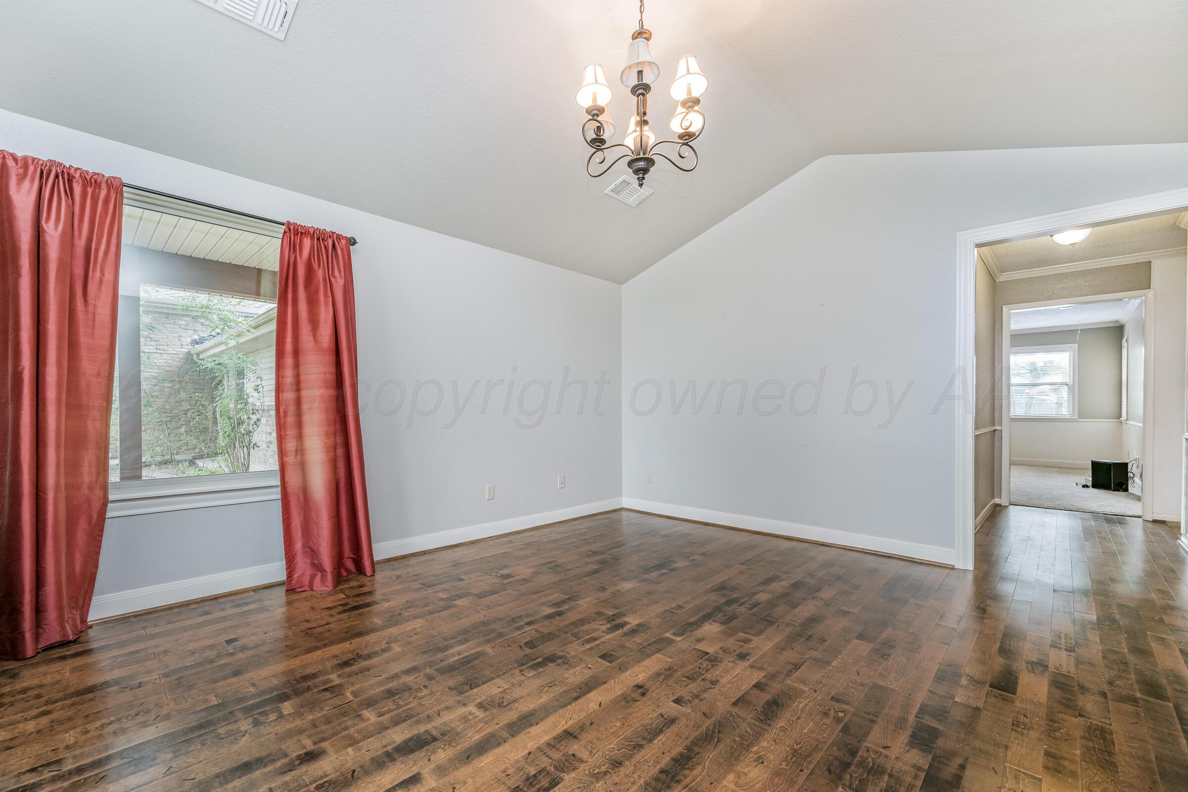 4400 W Farmers Avenue Property Photo 6