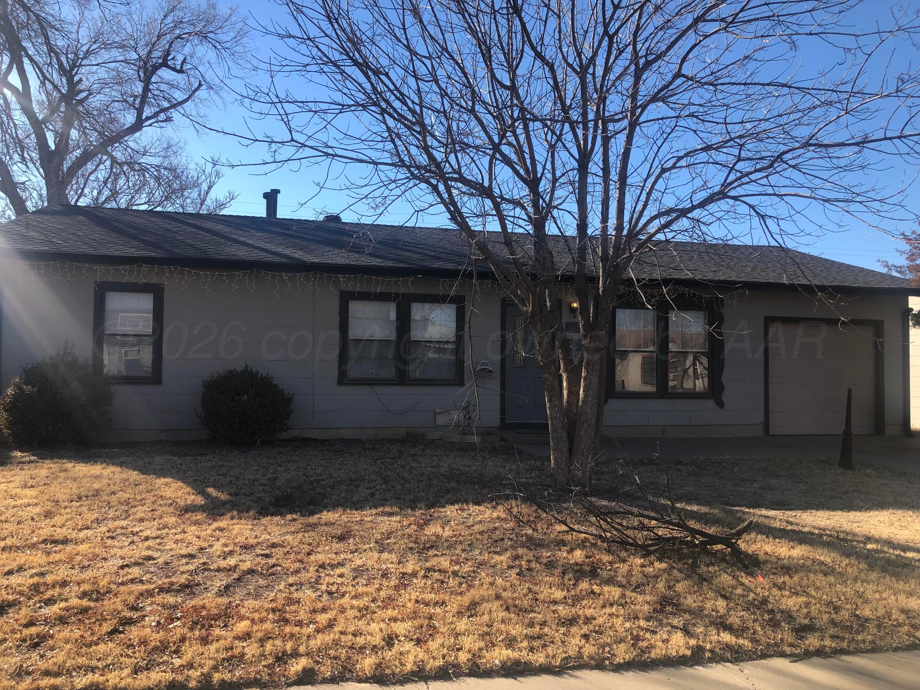 2427 WALNUT Street Property Photo 1