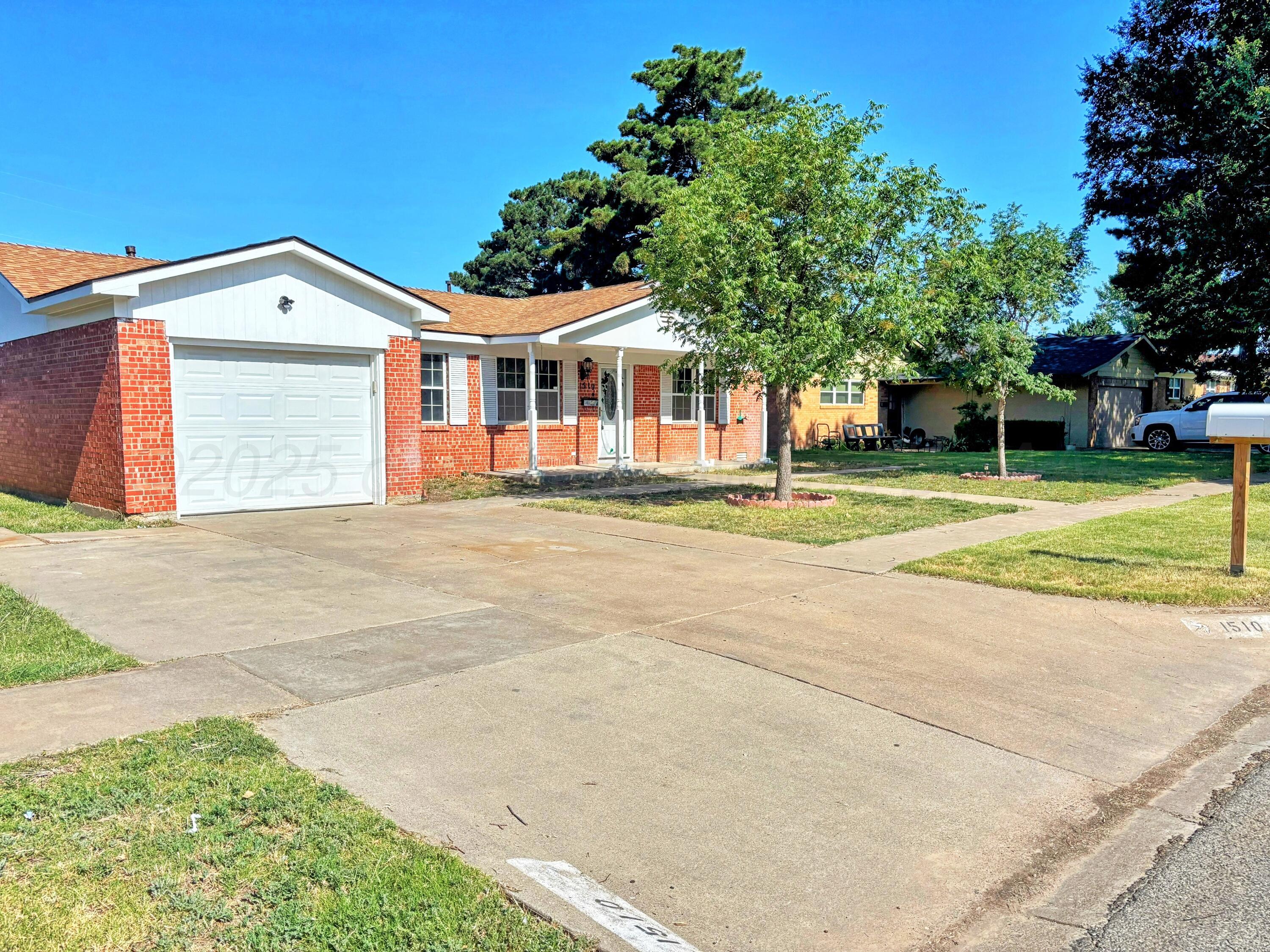 1510 S Indiana Street Property Photo 2
