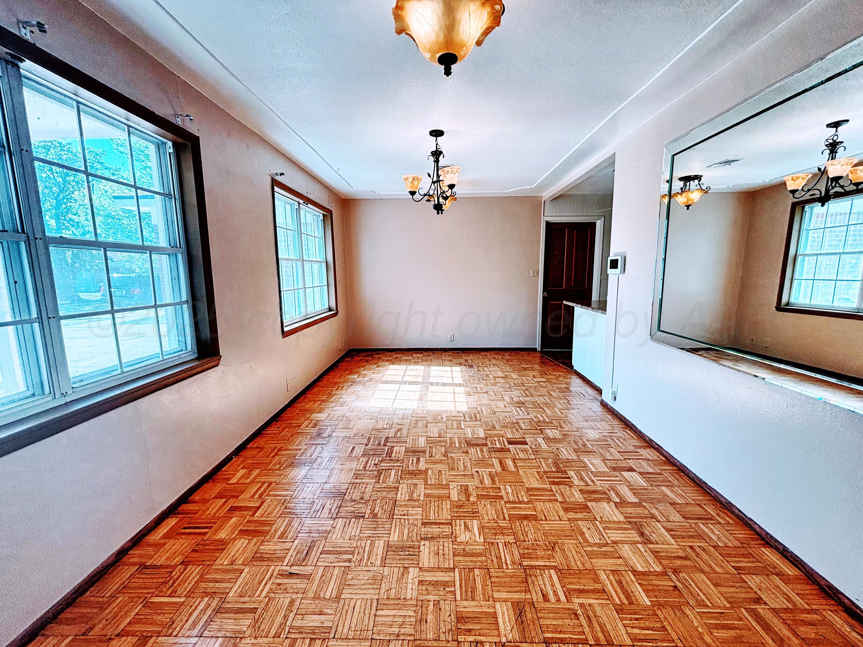1510 S Indiana Street Property Photo 5