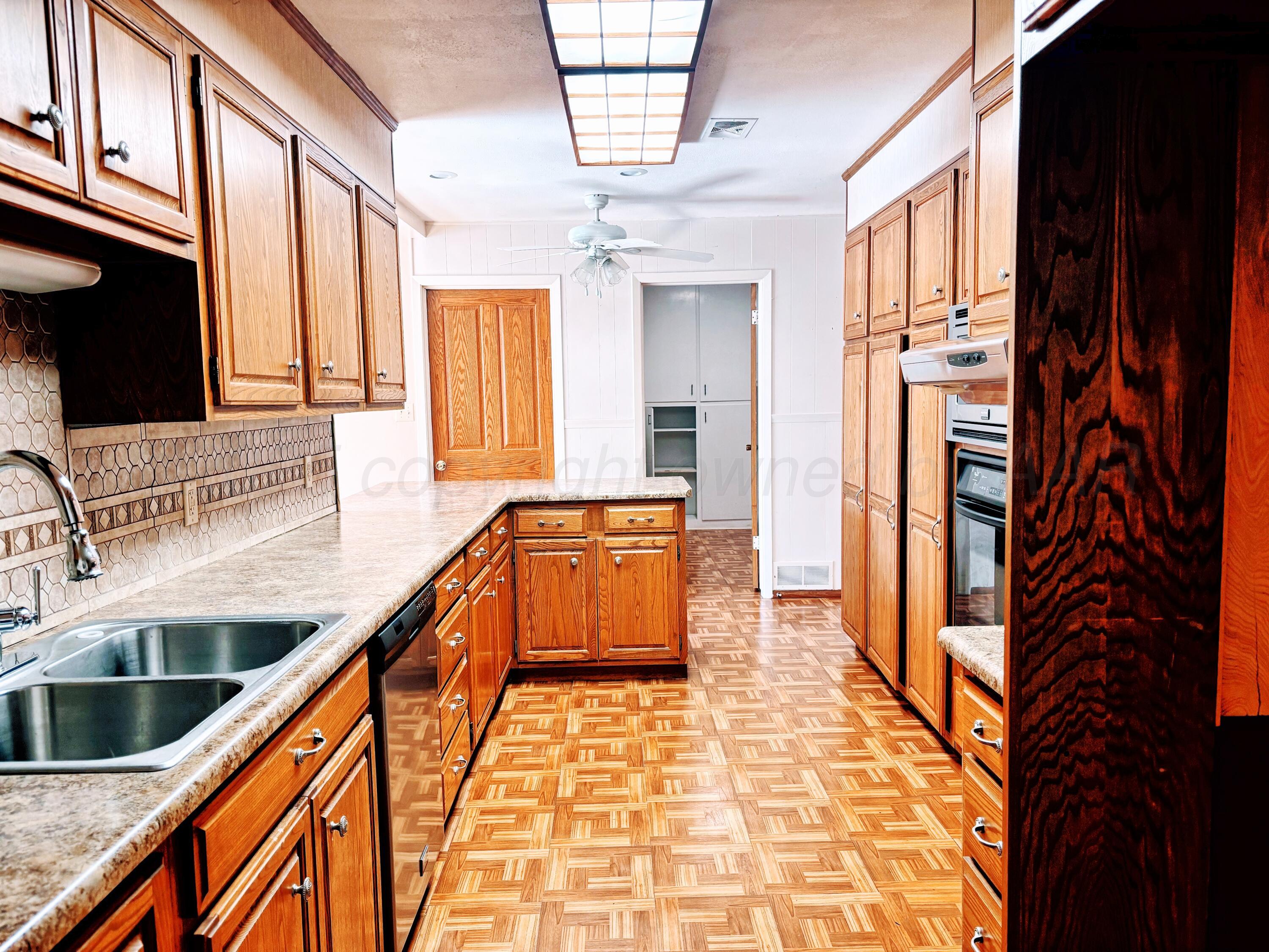 1510 S Indiana Street Property Photo 8