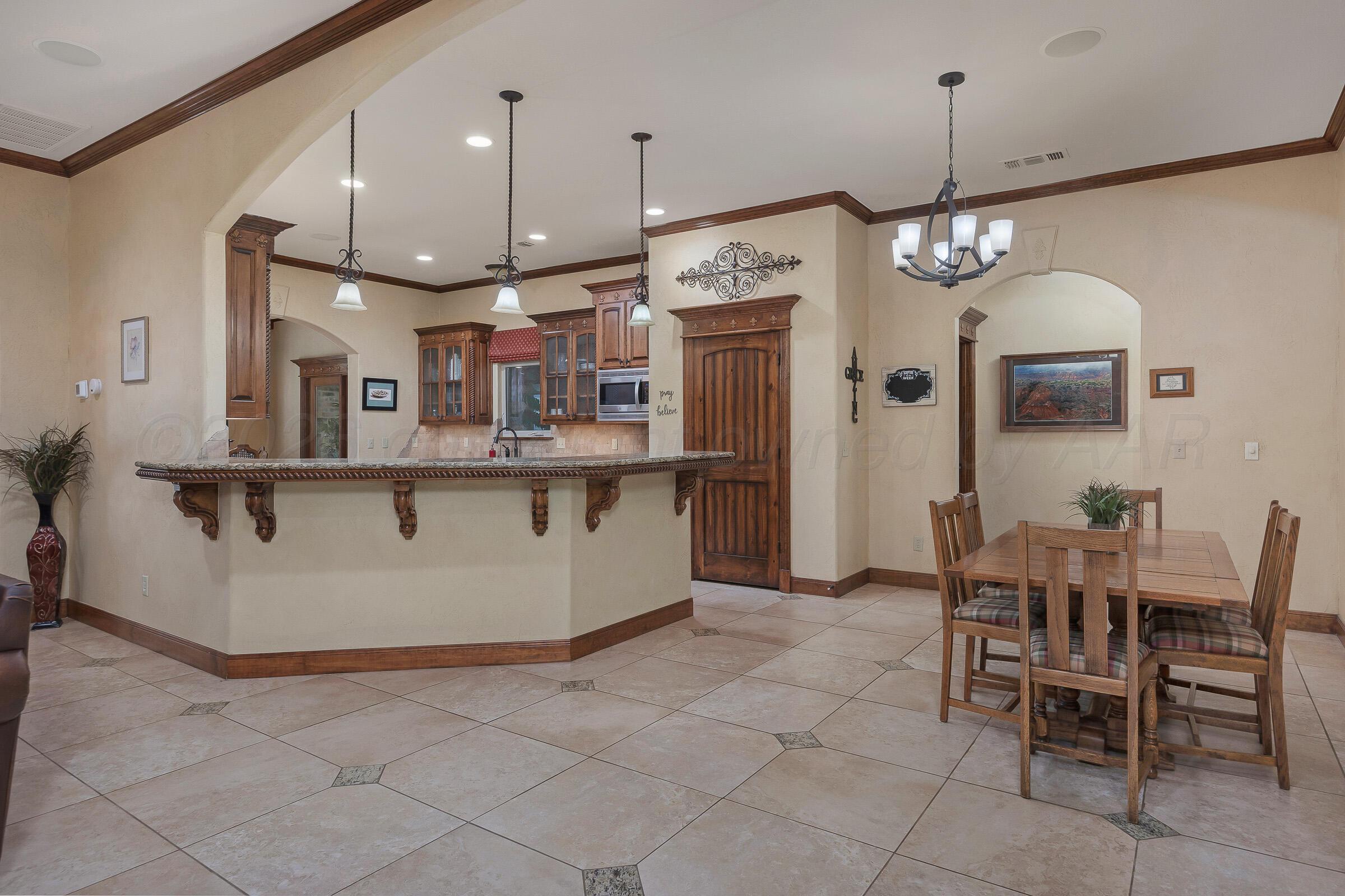 7813 Greenbriar Drive Property Photo 10