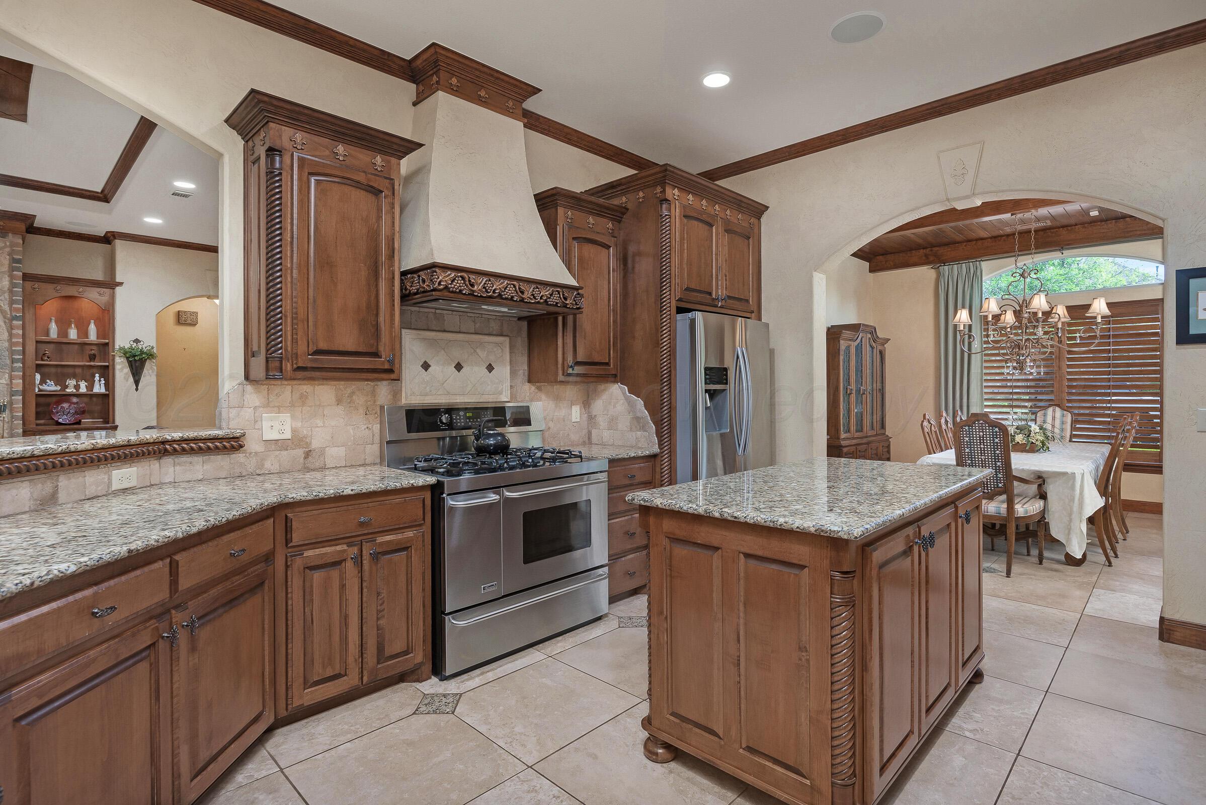 7813 Greenbriar Drive Property Photo 12
