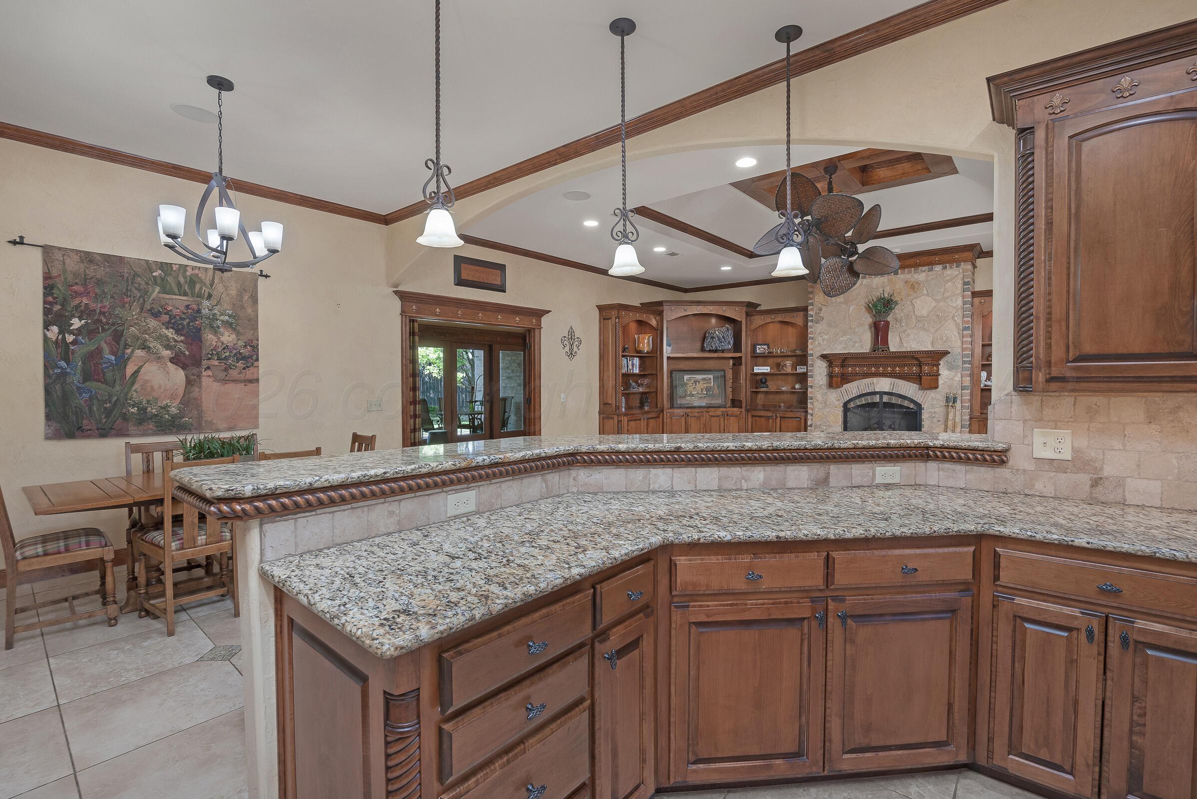 7813 Greenbriar Drive Property Photo 16