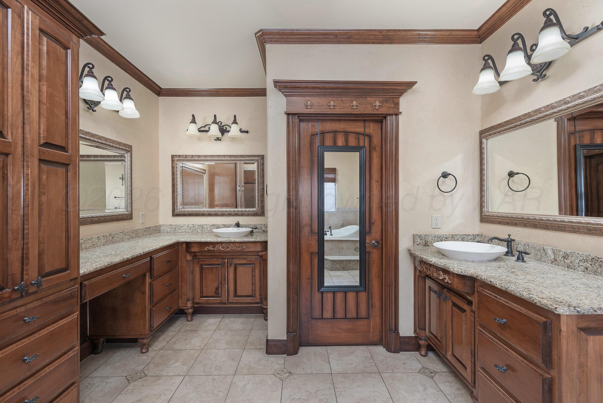 7813 Greenbriar Drive Property Photo 23