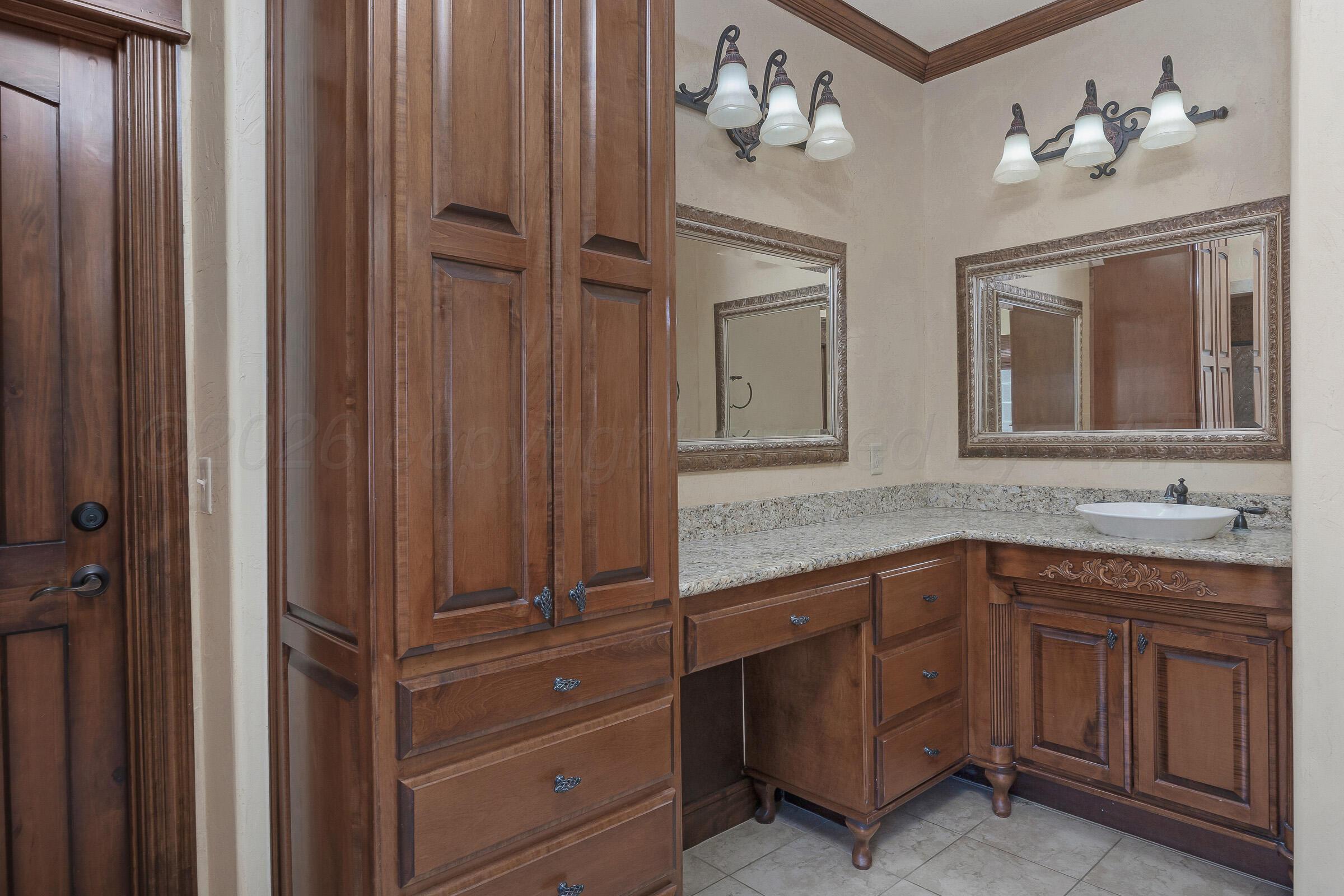 7813 Greenbriar Drive Property Photo 24