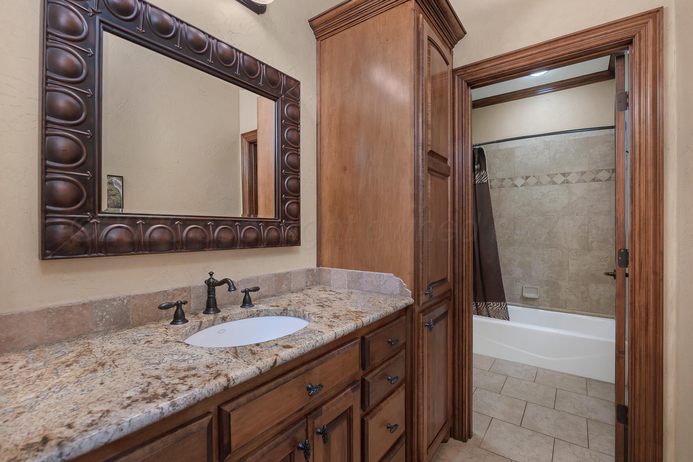 7813 Greenbriar Drive Property Photo 31