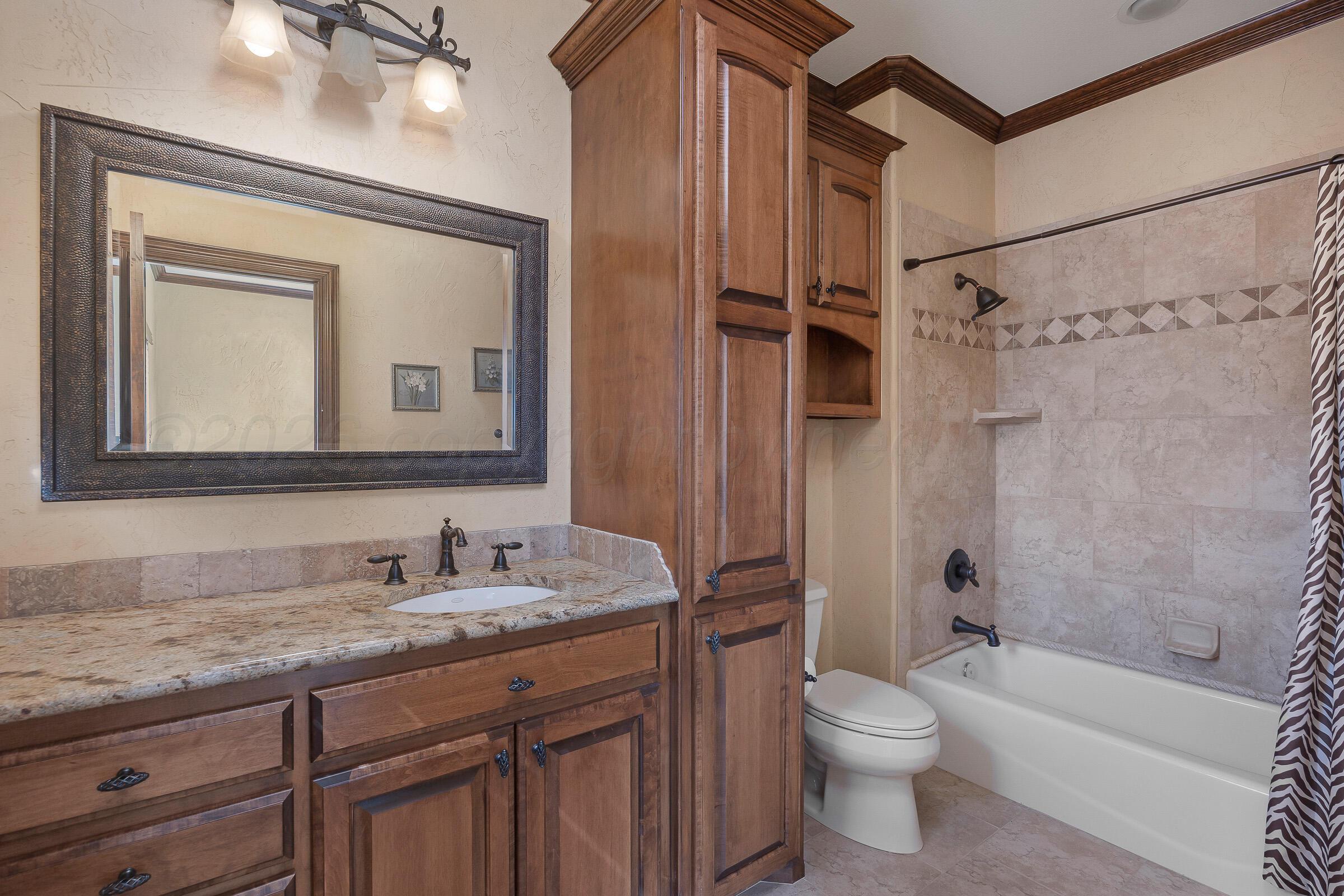 7813 Greenbriar Drive Property Photo 38