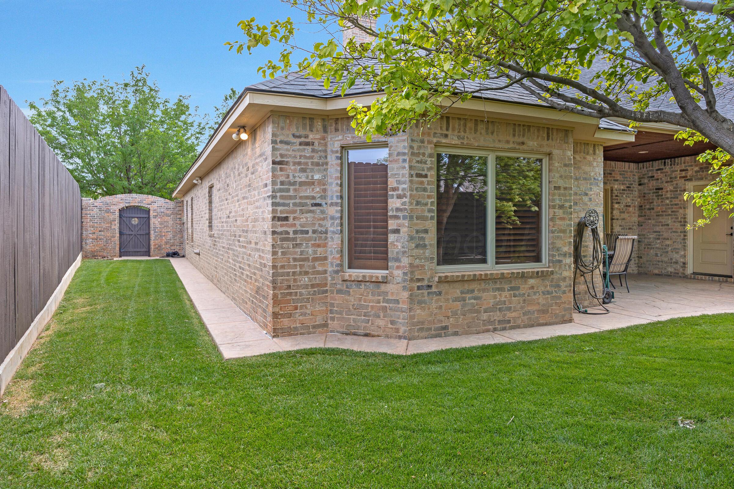 7813 Greenbriar Drive Property Photo 45