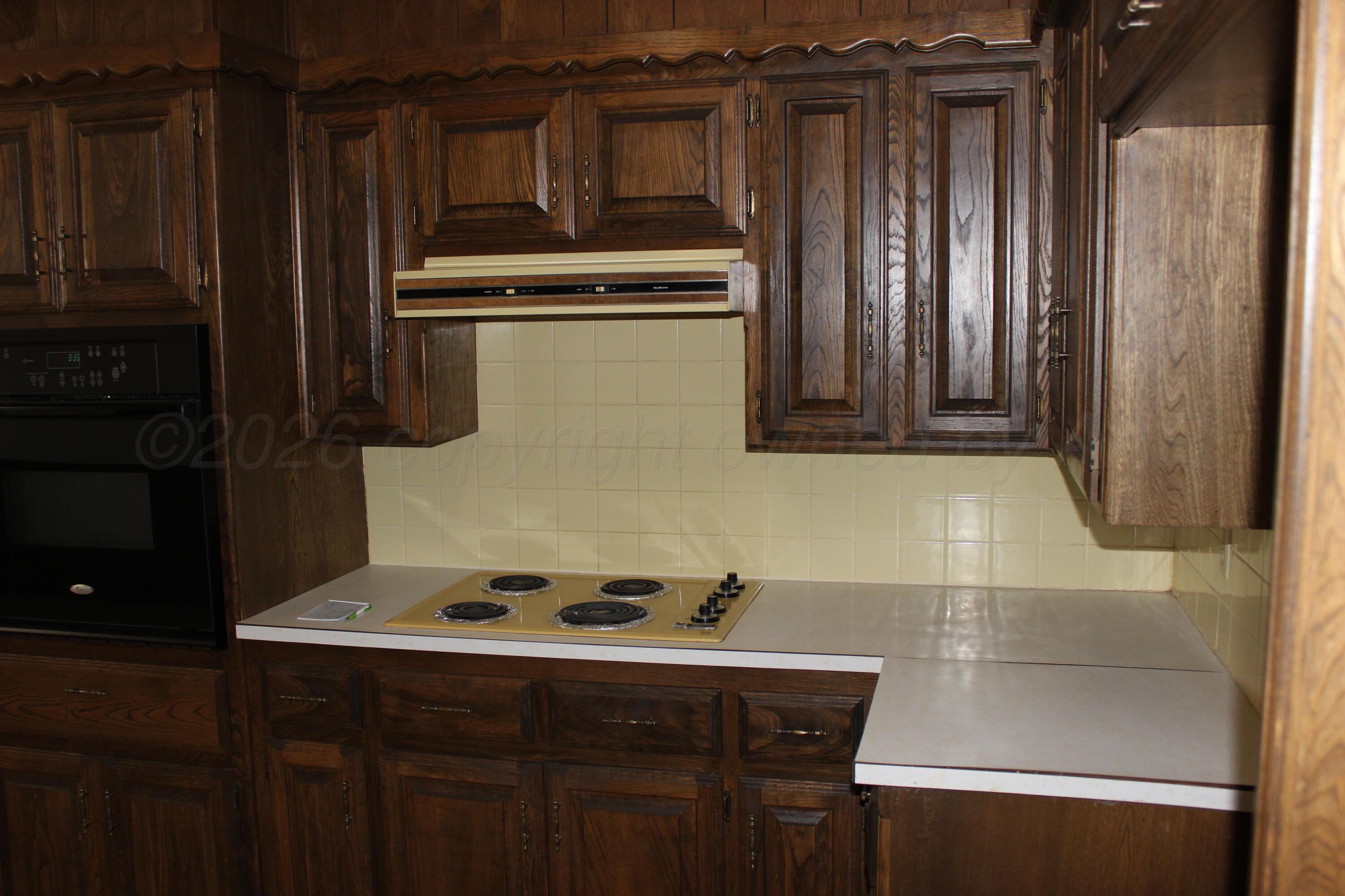 344 N Elm Street Property Photo 5