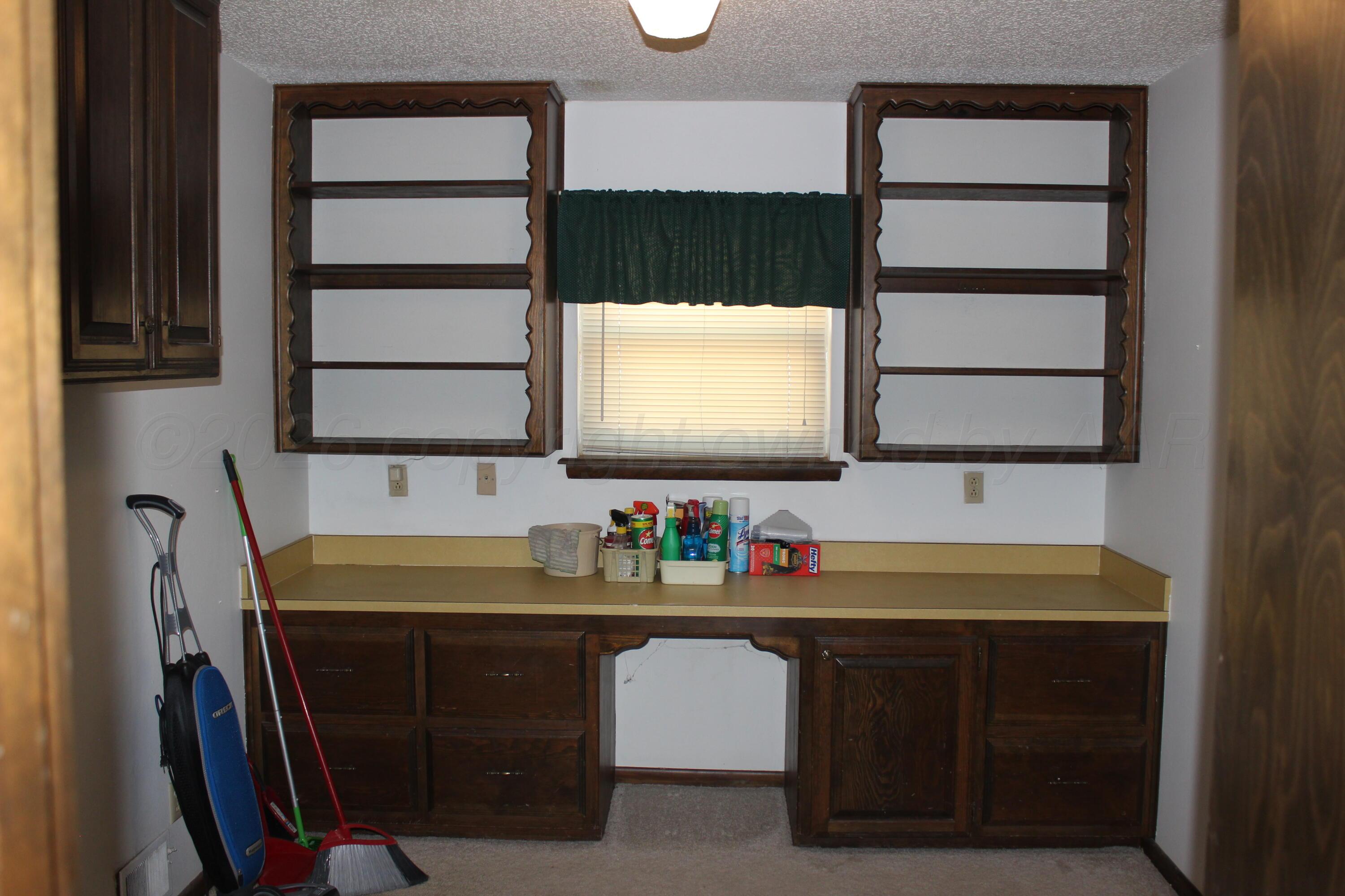 344 N Elm Street Property Photo 11