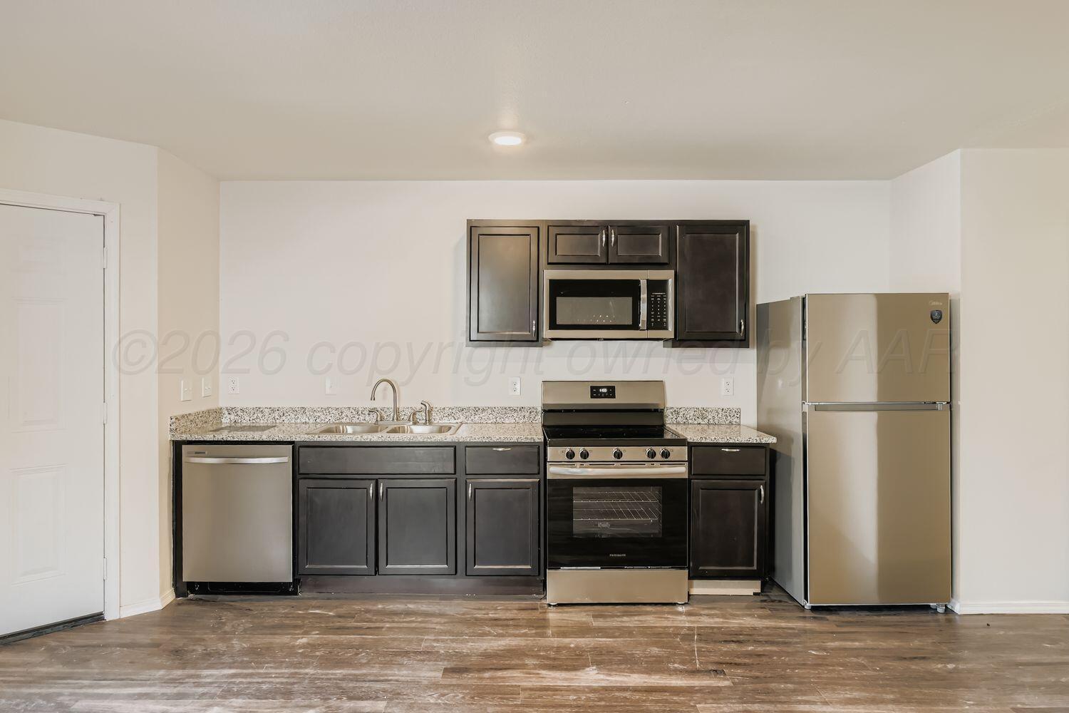 1437 Nw 17th Avenue Property Photo 6