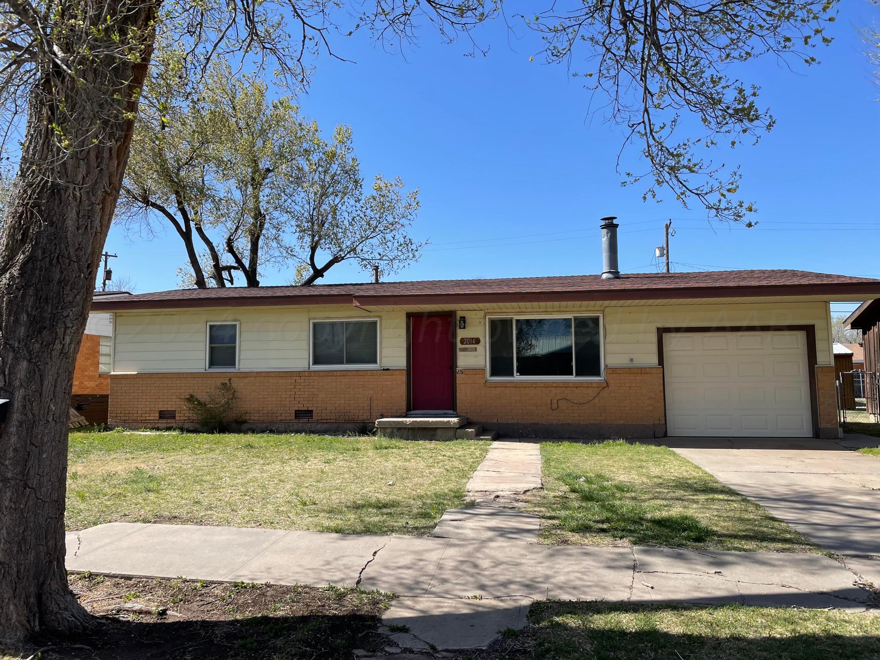 2014 S Drake Drive Property Photo 1