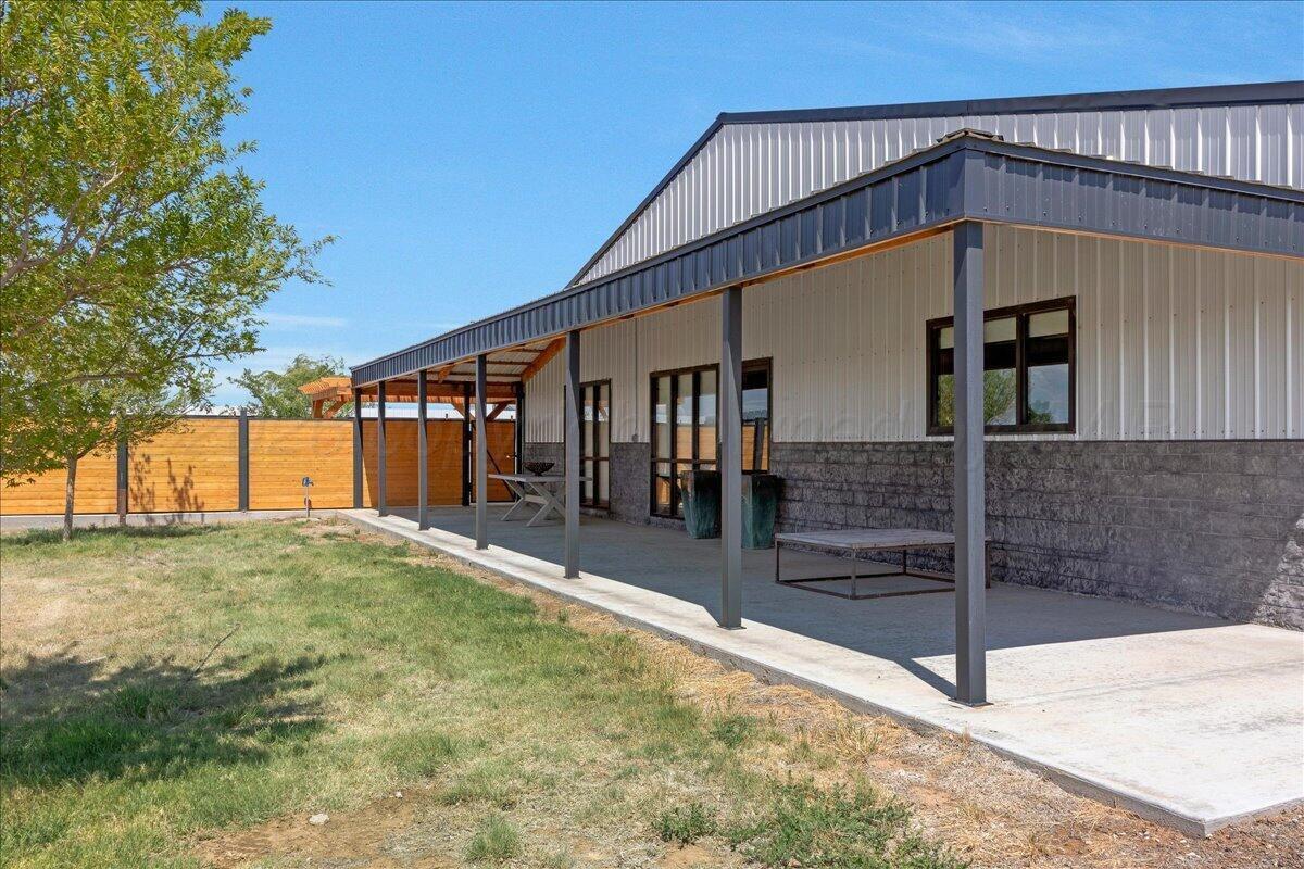 12621 Equestrian Trail Property Photo 3