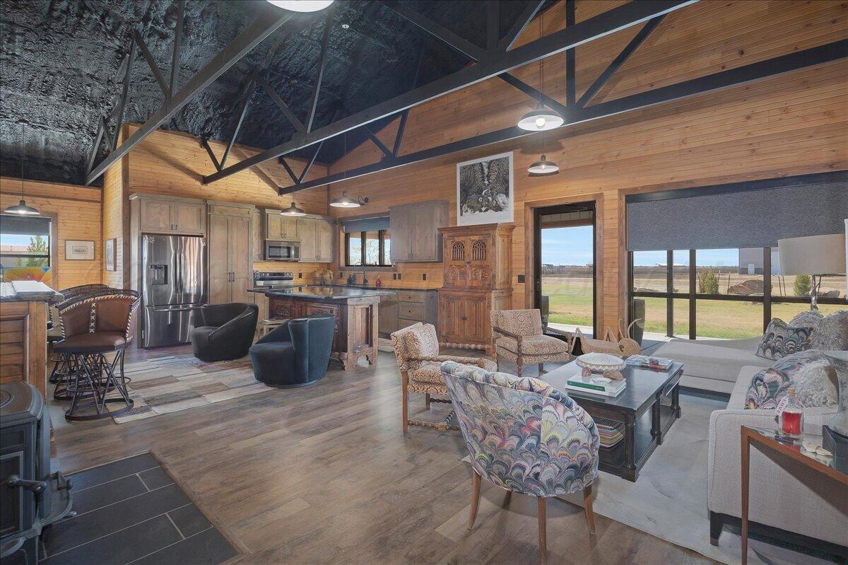 12621 Equestrian Trail Property Photo 4