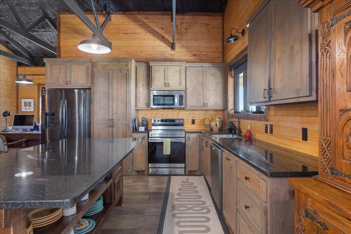 12621 Equestrian Trail Property Photo 9