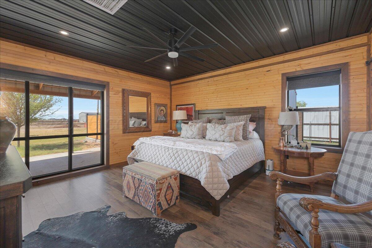 12621 Equestrian Trail Property Photo 14