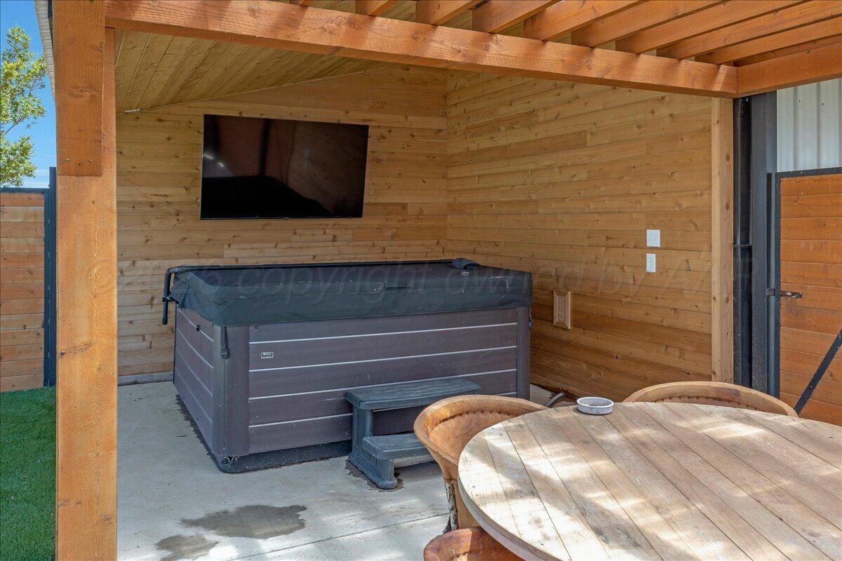 12621 Equestrian Trail Property Photo 21