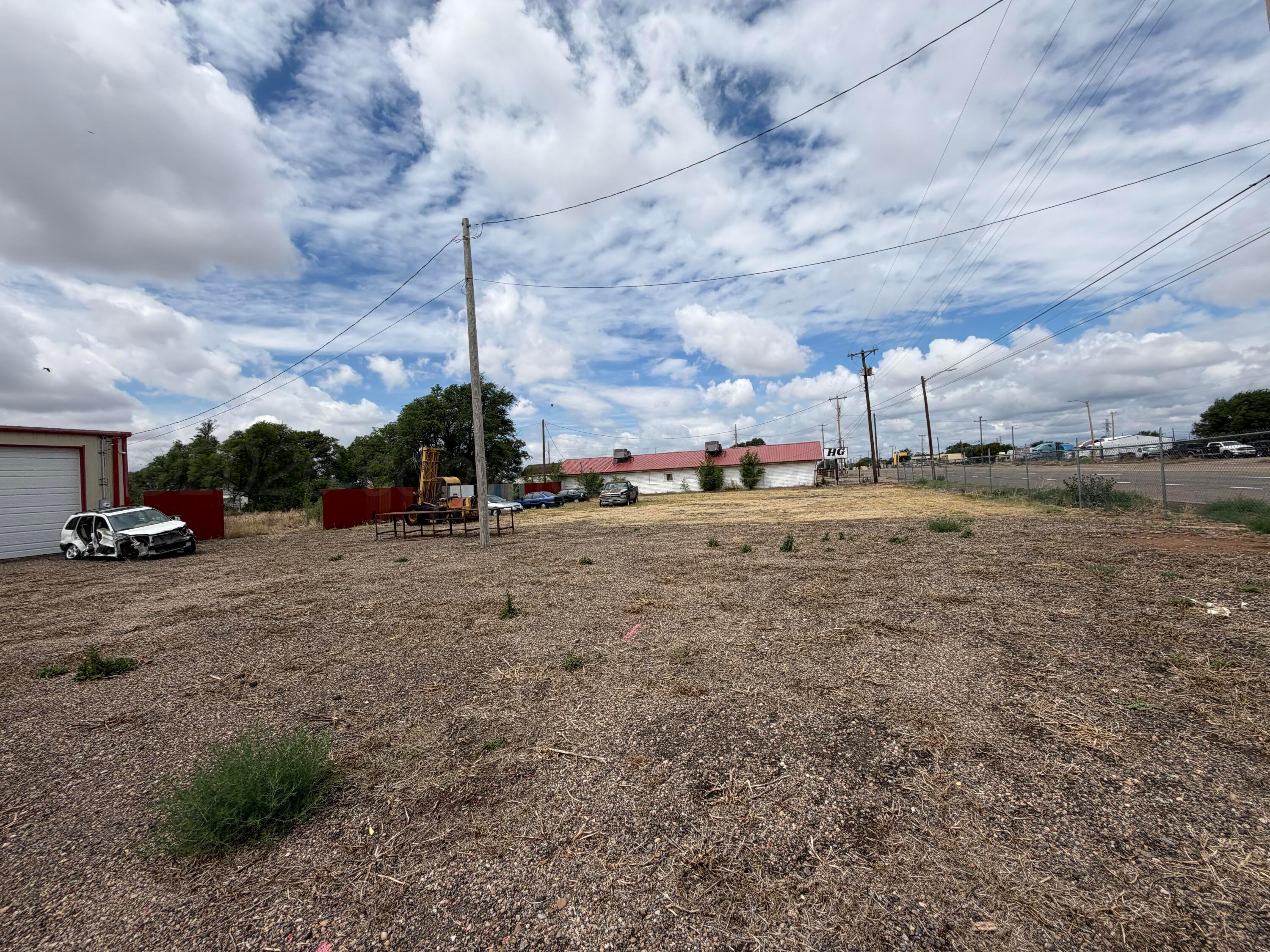 7706 E Amarillo Boulevard Property Photo 3