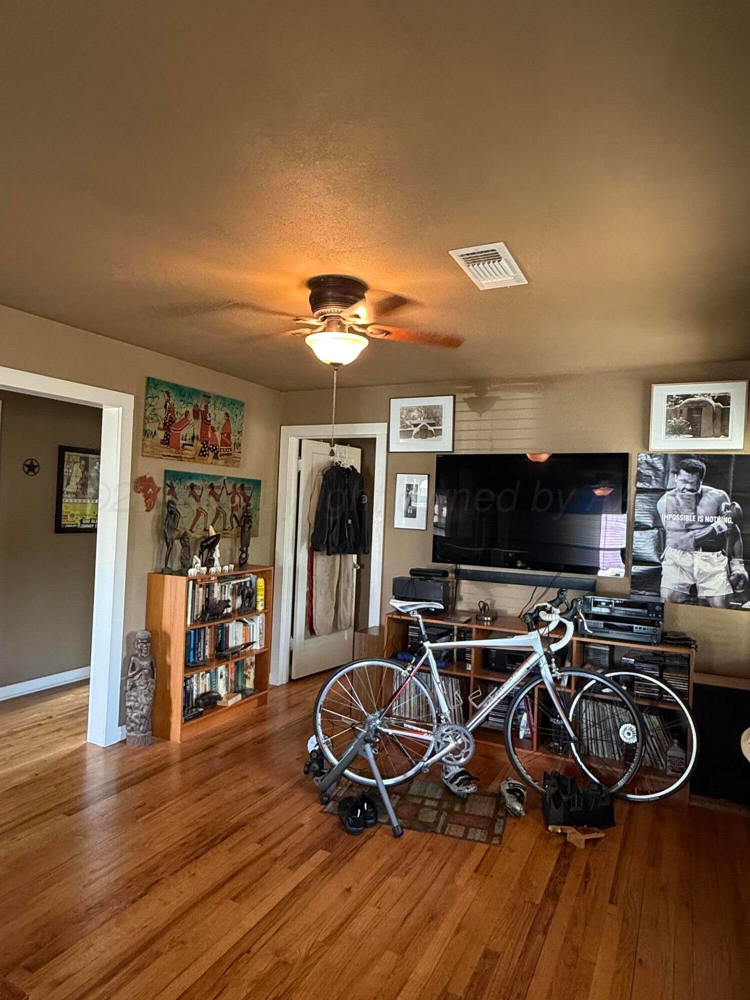 701 Brain Street Property Photo 8
