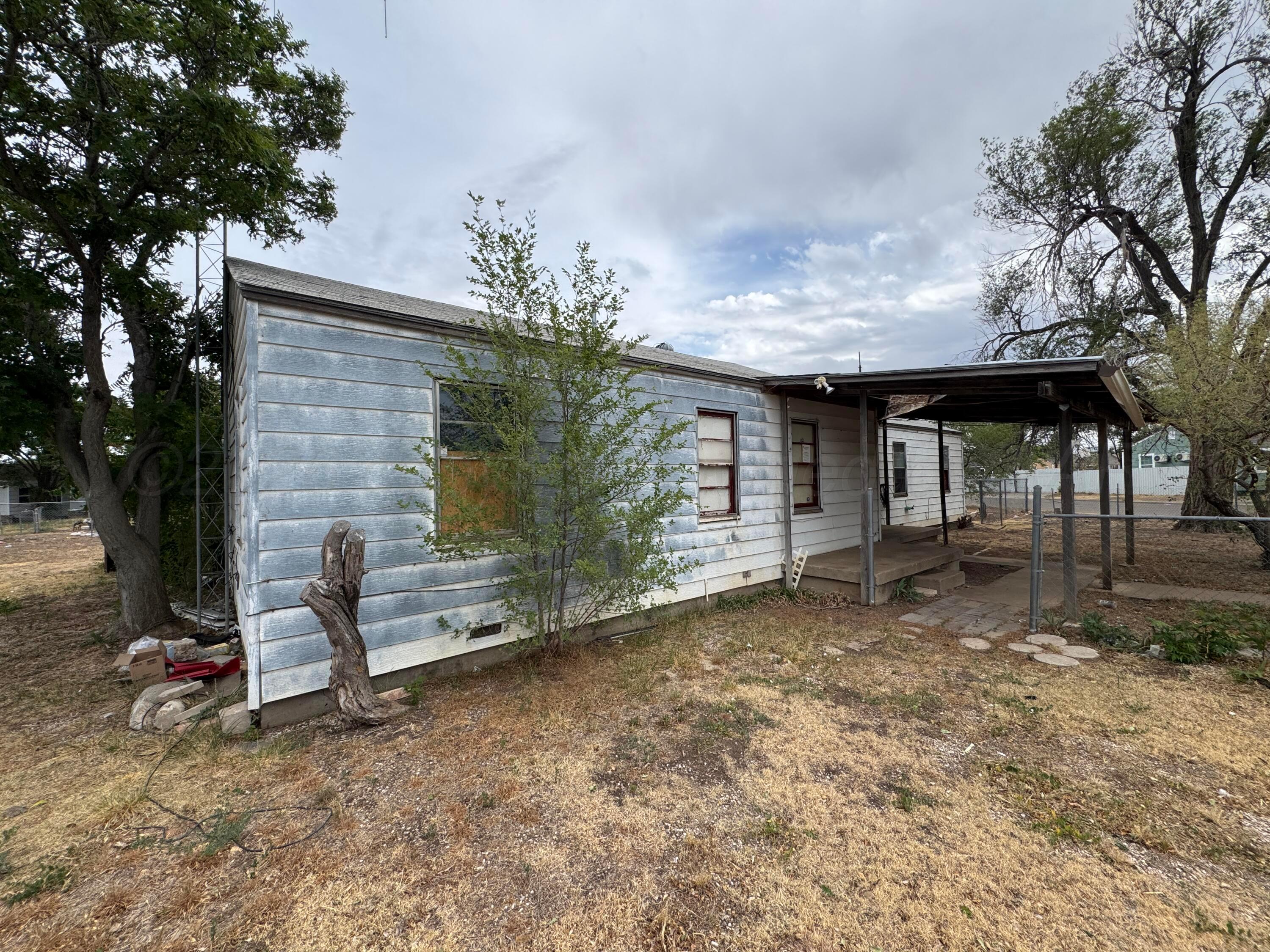 1407 Carter Street Property Photo 2