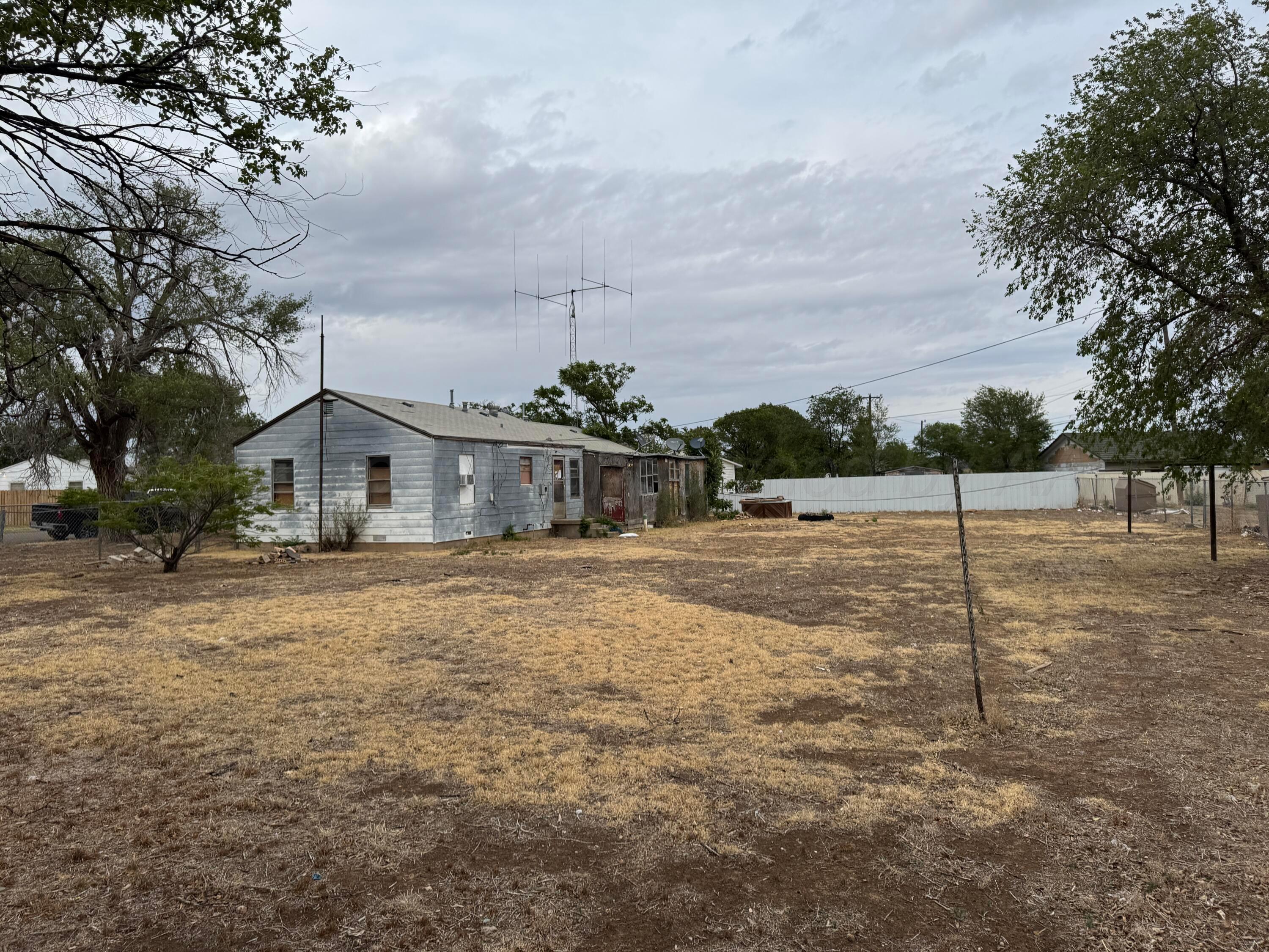 1407 Carter Street Property Photo 4