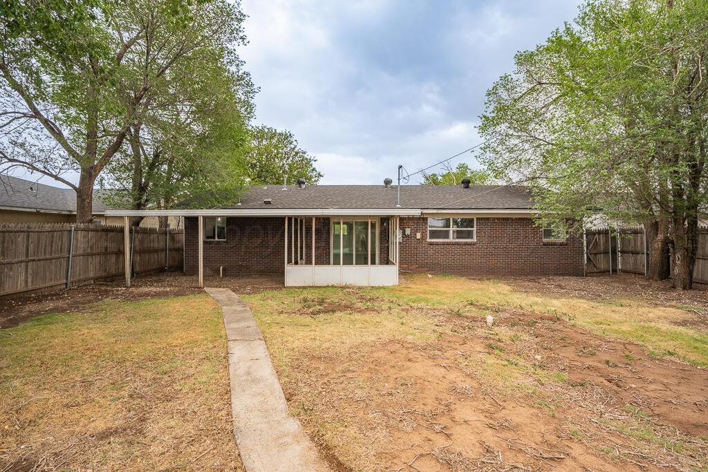 2041 Dahlia Street Property Photo 19