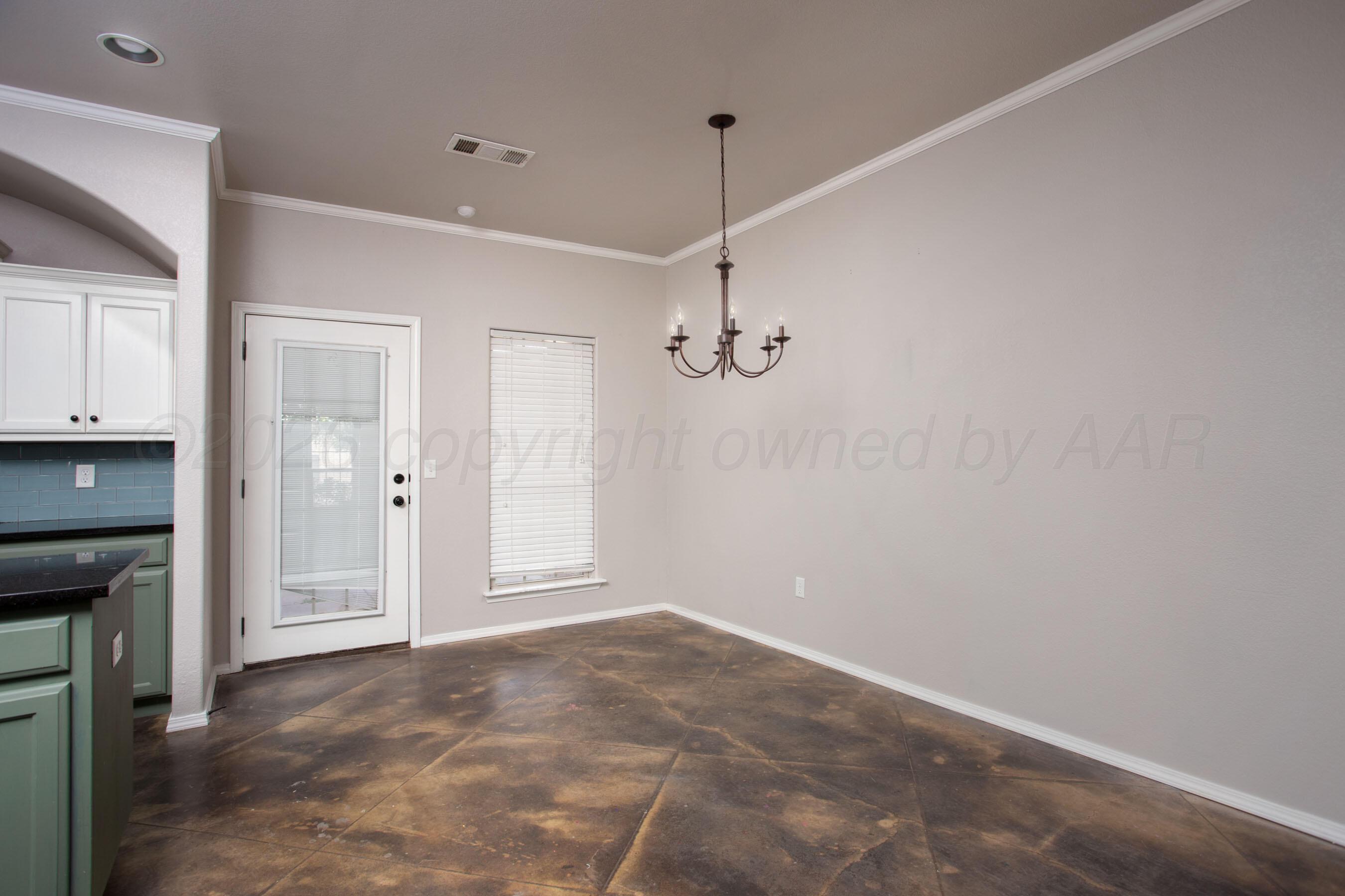 9605 Asher Avenue Property Photo 9