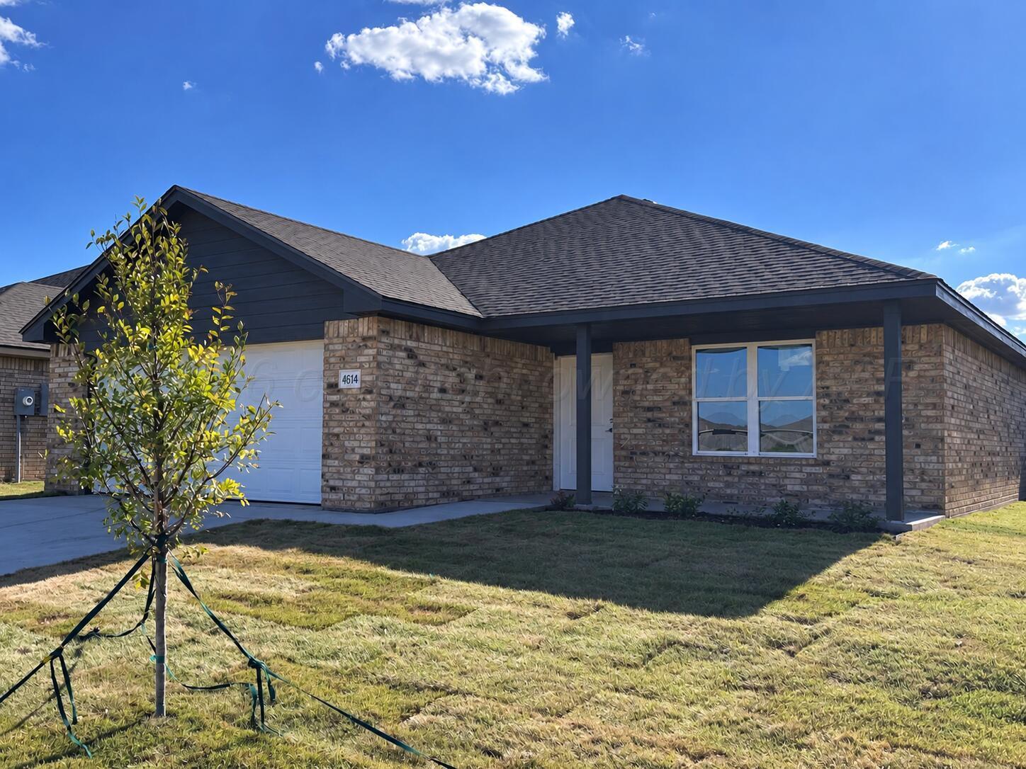 4614 Locker Street Property Photo 1