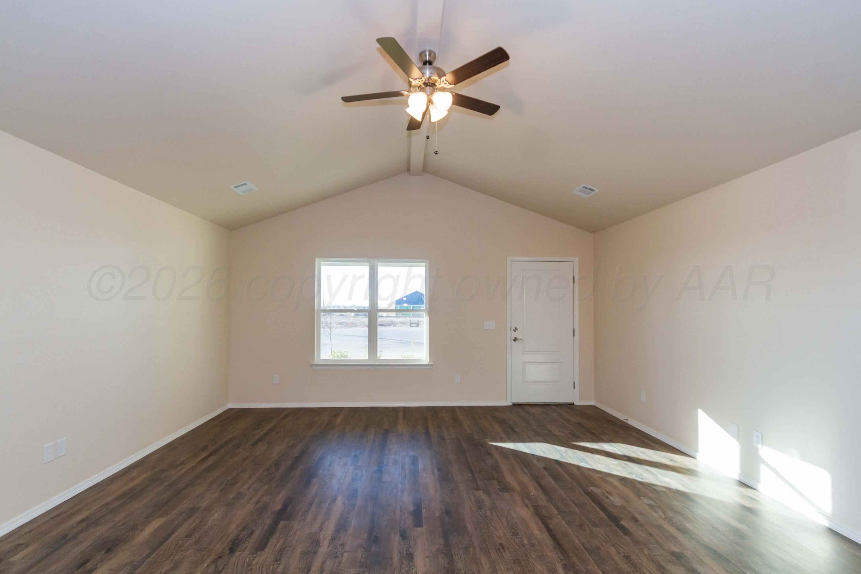 4614 Locker Street Property Photo 4