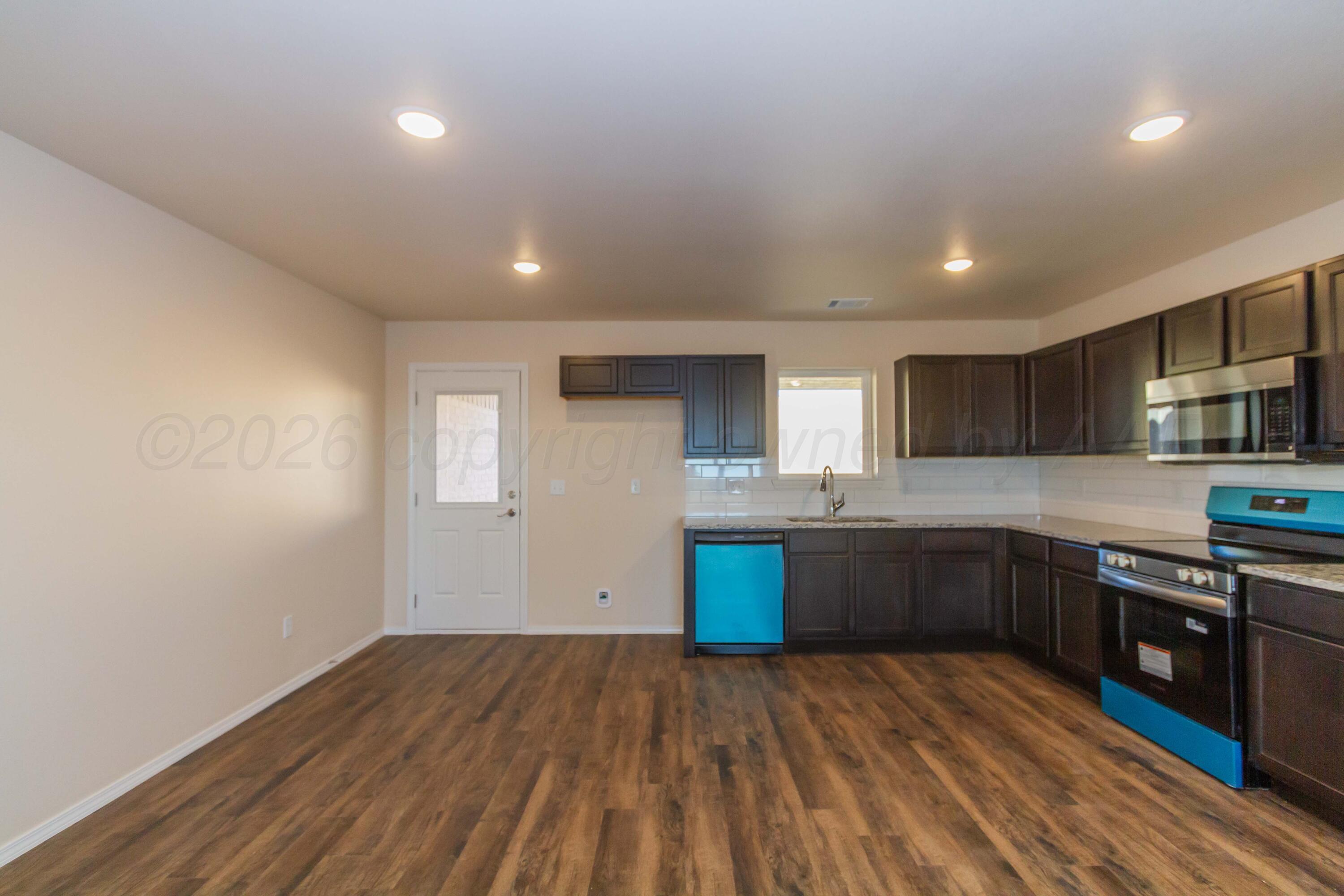 4614 Locker Street Property Photo 7