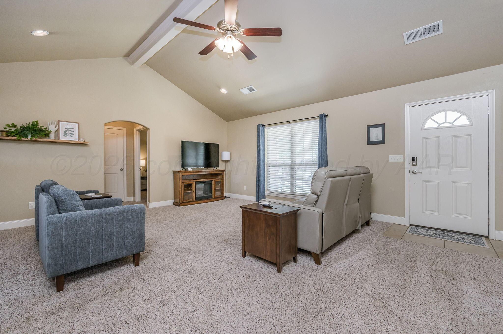 3914 Durham Drive Property Photo 3
