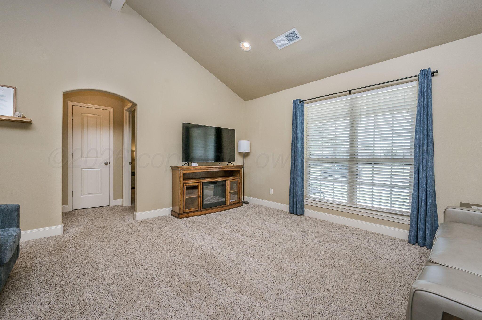 3914 Durham Drive Property Photo 5
