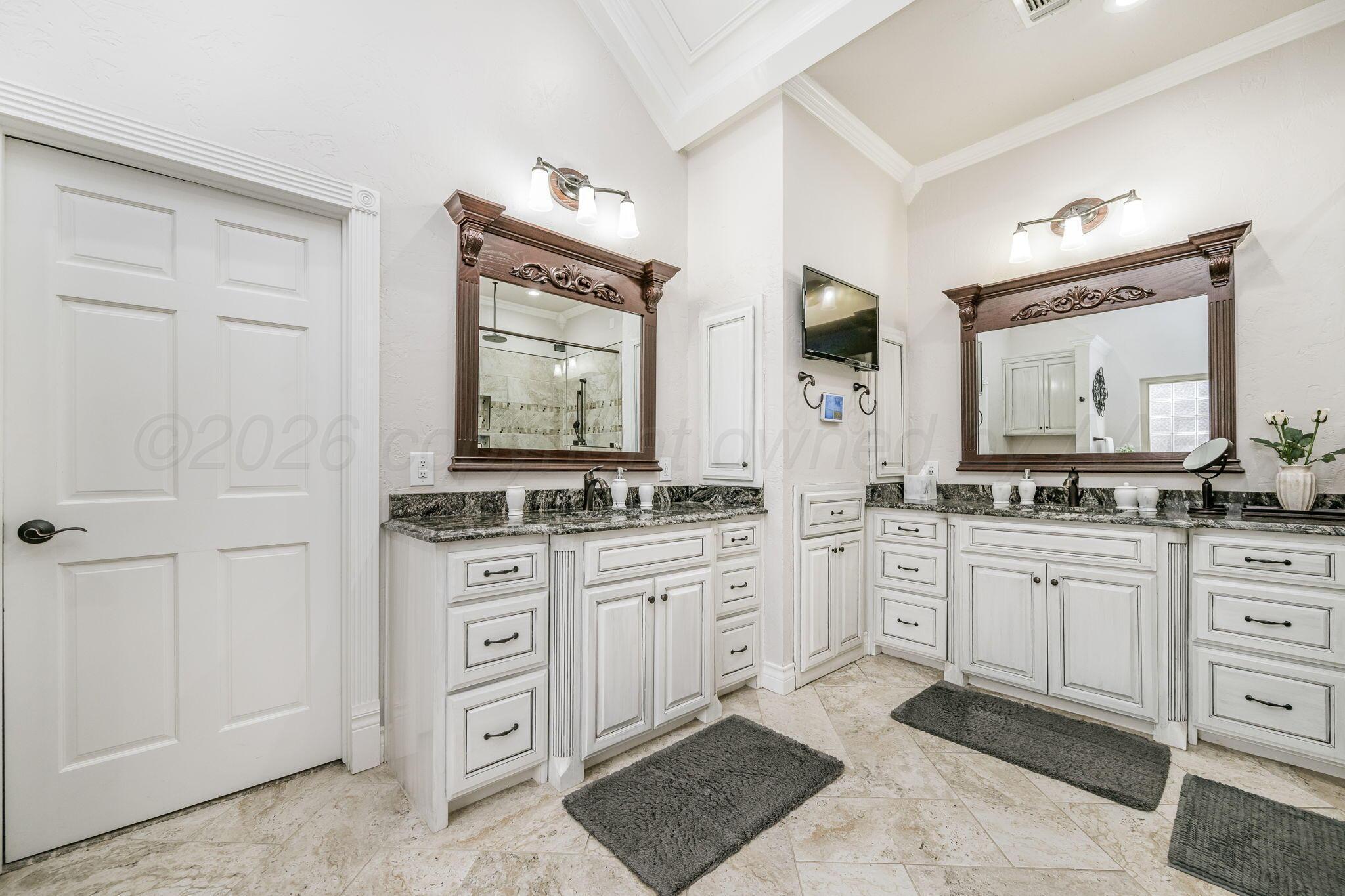7805 Clearmeadow Drive Property Photo 13