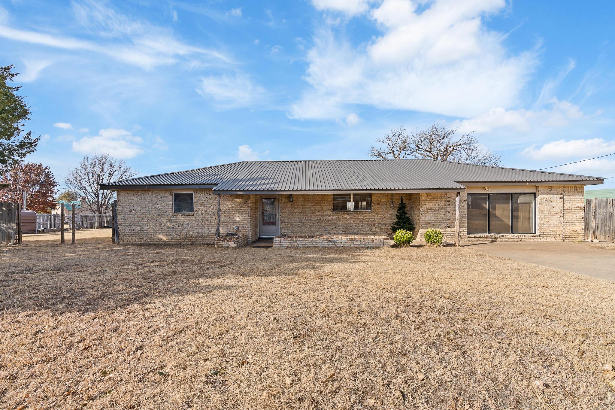 1108 Hawley Street Property Photo 1