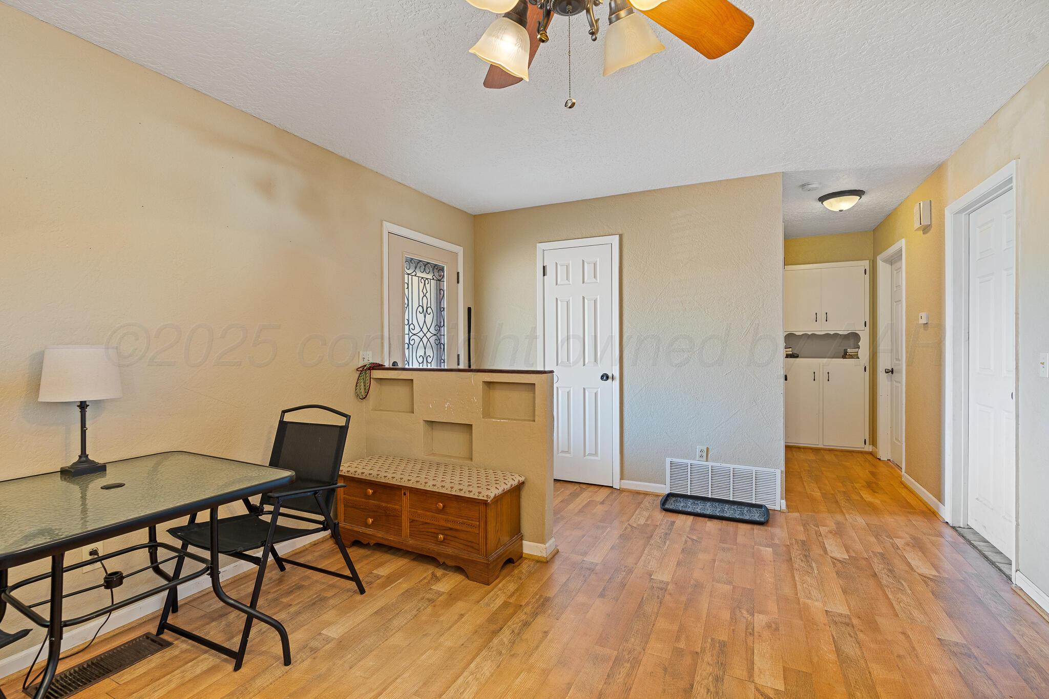 1108 Hawley Street Property Photo 7