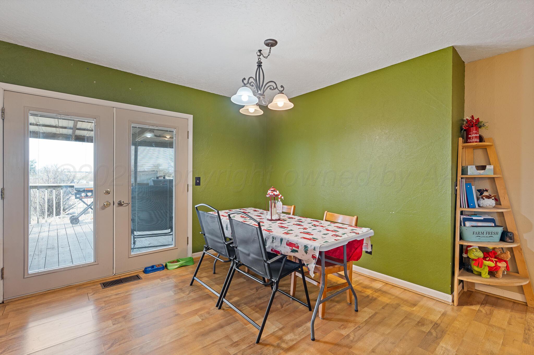1108 Hawley Street Property Photo 11