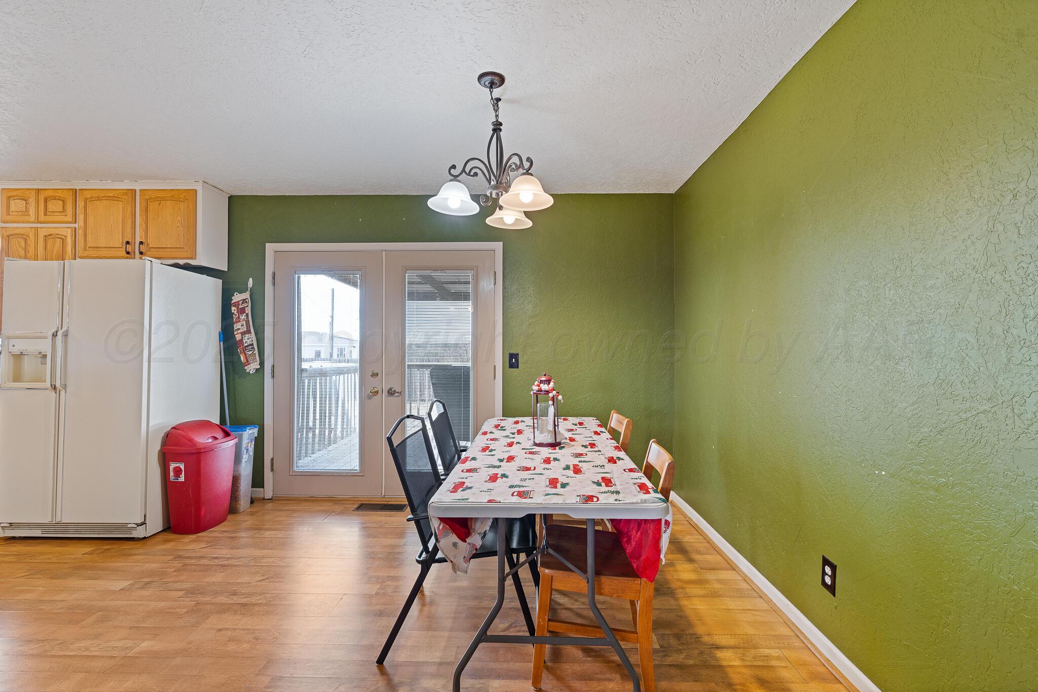 1108 Hawley Street Property Photo 12