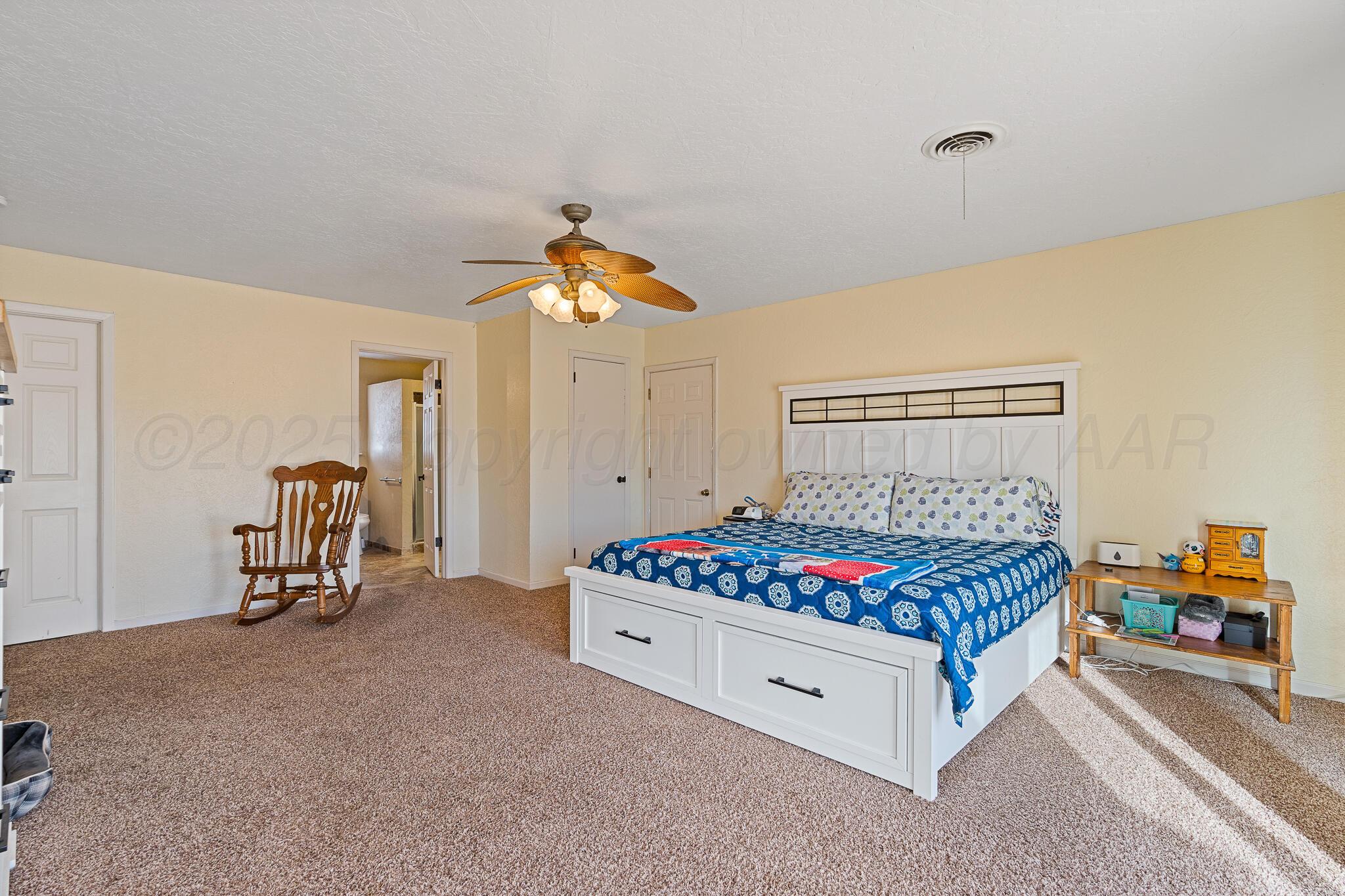 1108 Hawley Street Property Photo 14