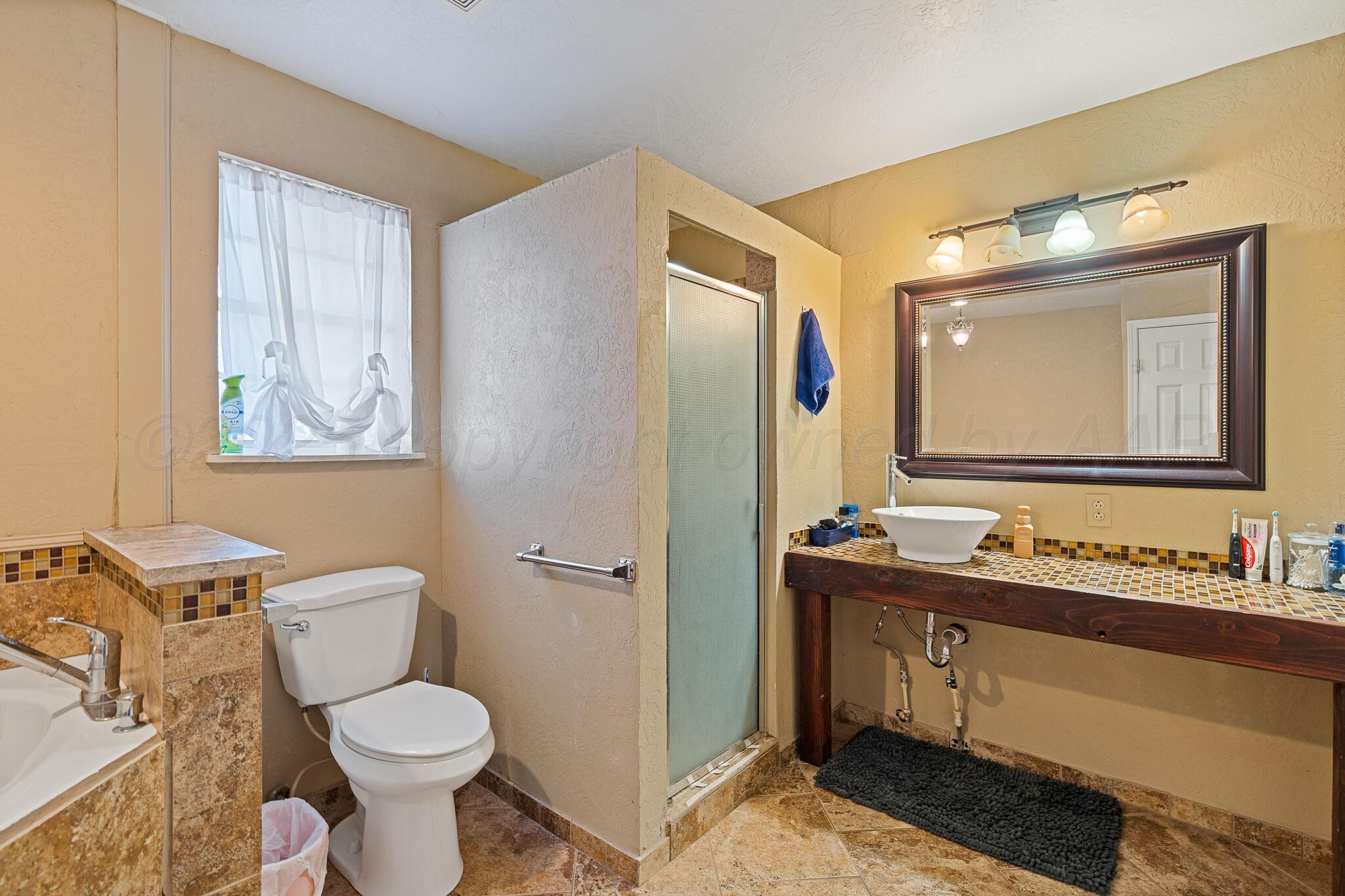 1108 Hawley Street Property Photo 15