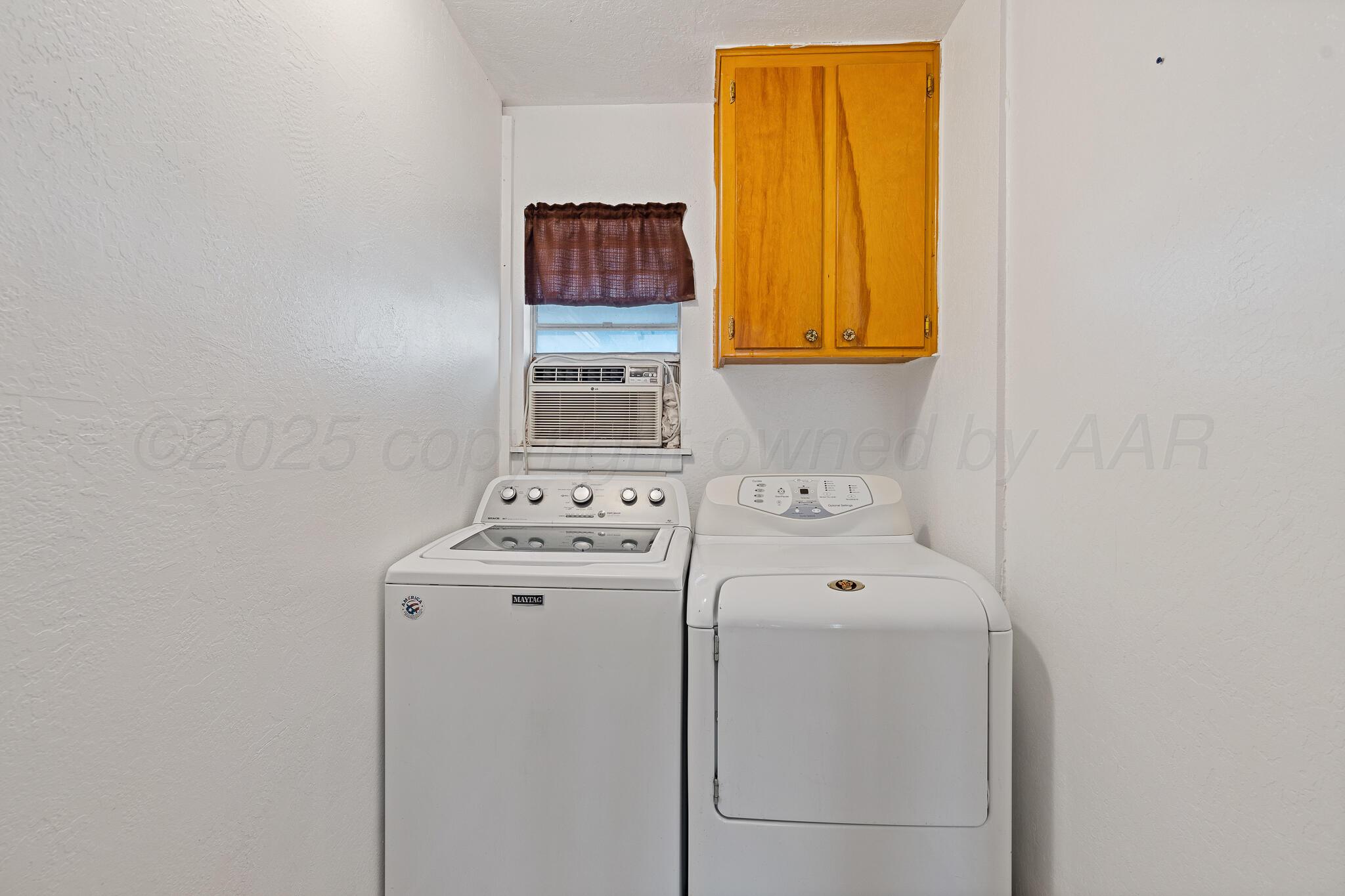 1108 Hawley Street Property Photo 22