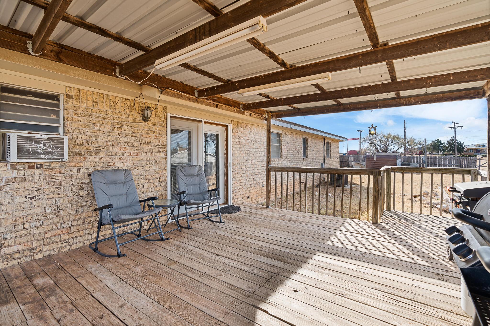 1108 Hawley Street Property Photo 23
