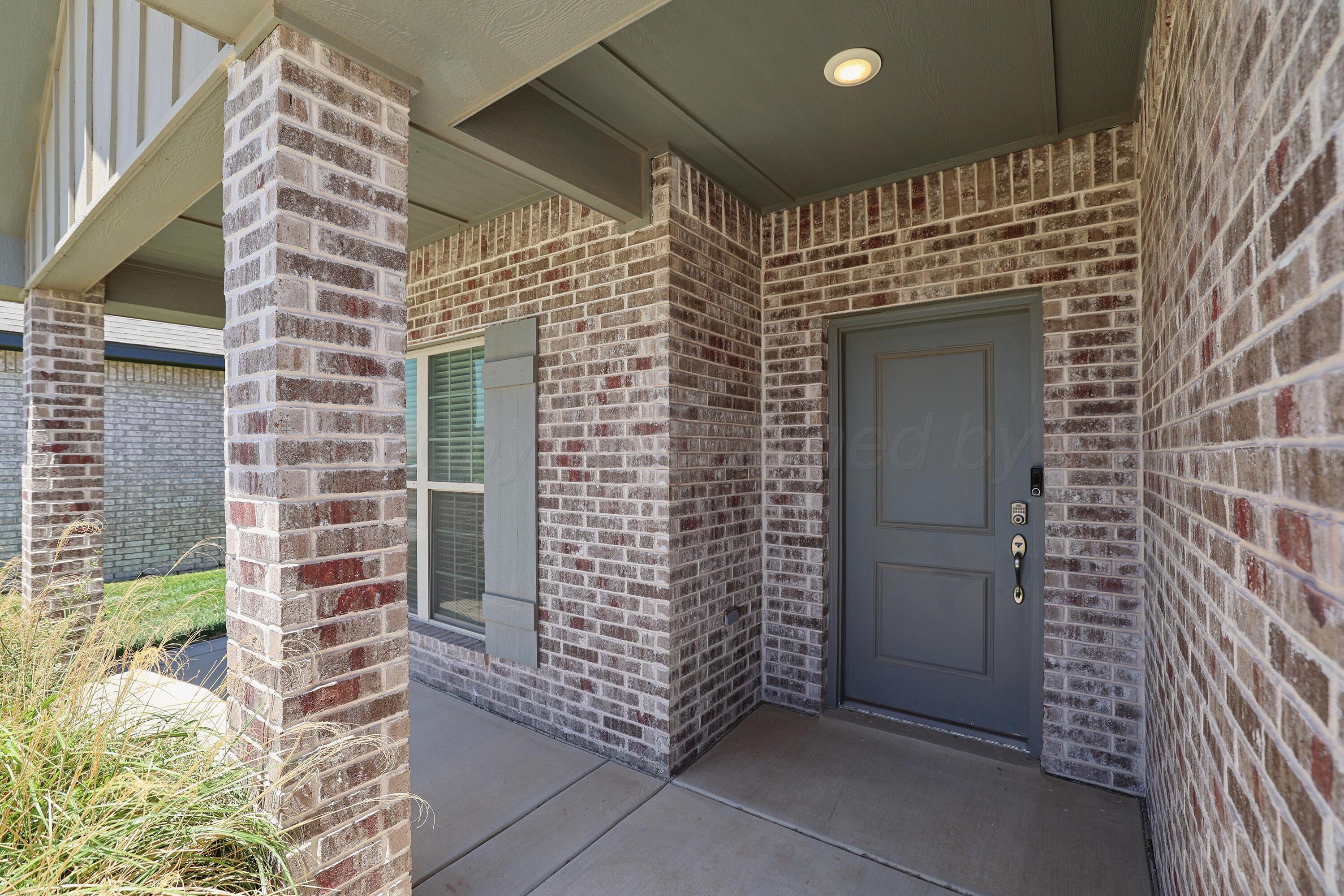 9910 Hartnett Court Property Photo 3