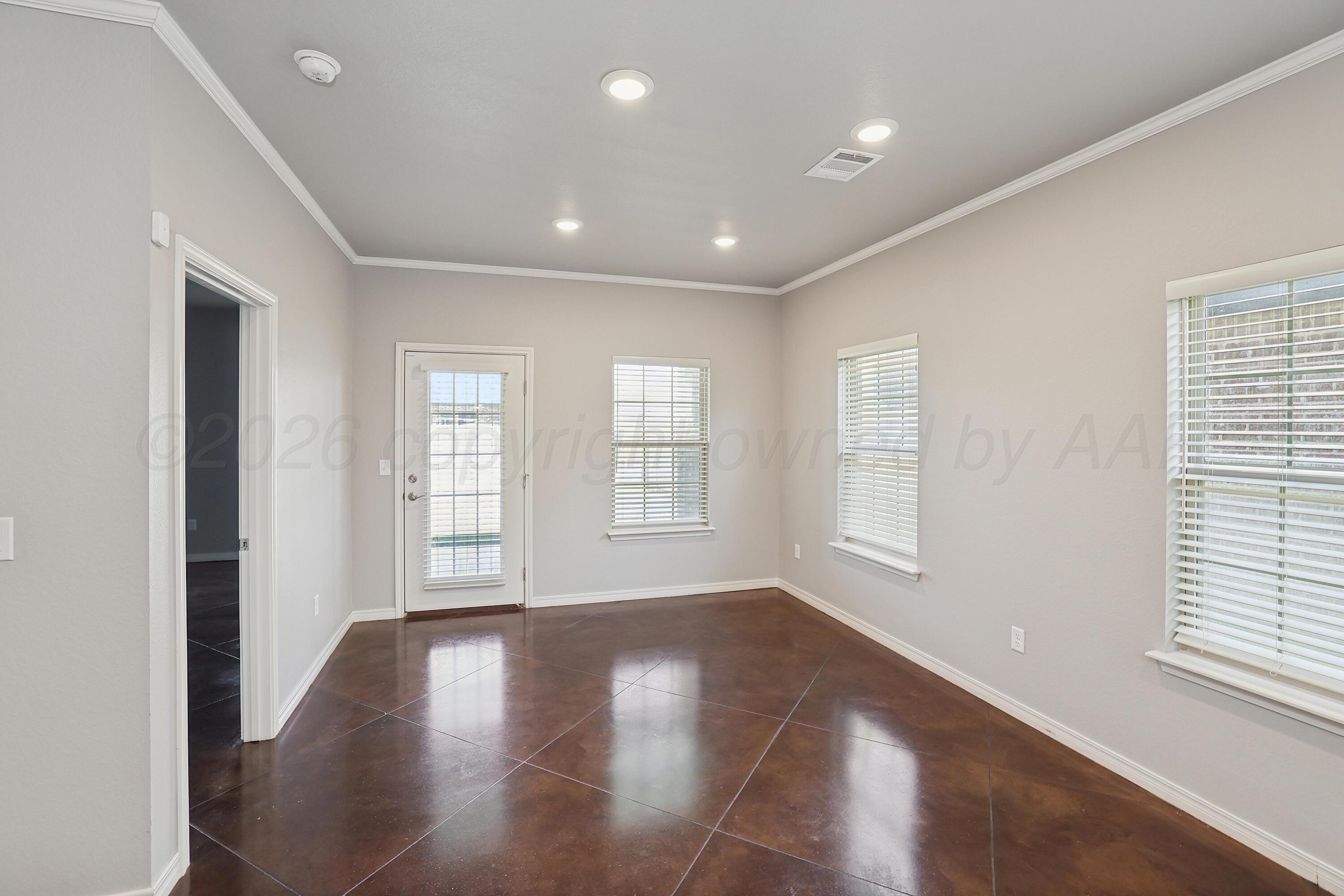 9910 Hartnett Court Property Photo 8