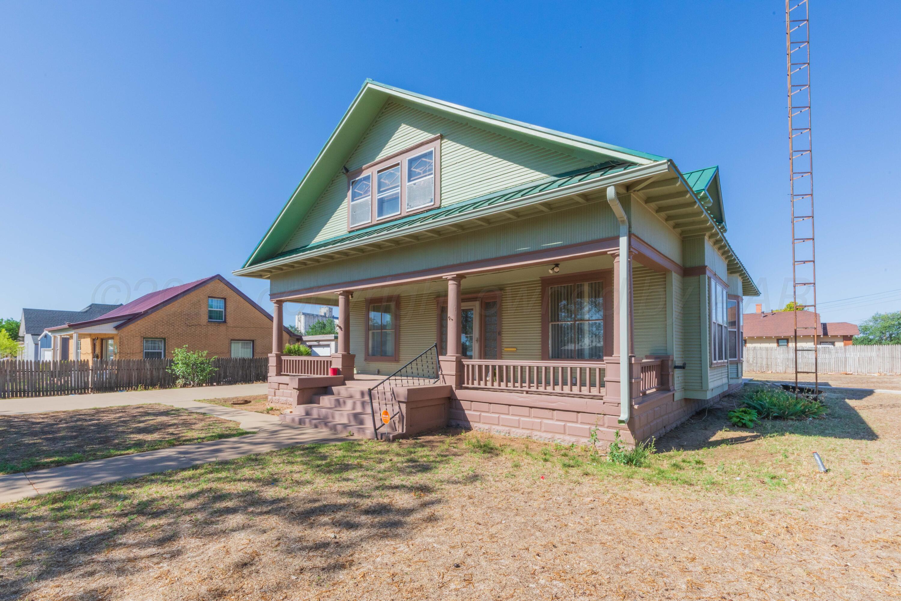 311 Jackson Avenue Property Photo 1