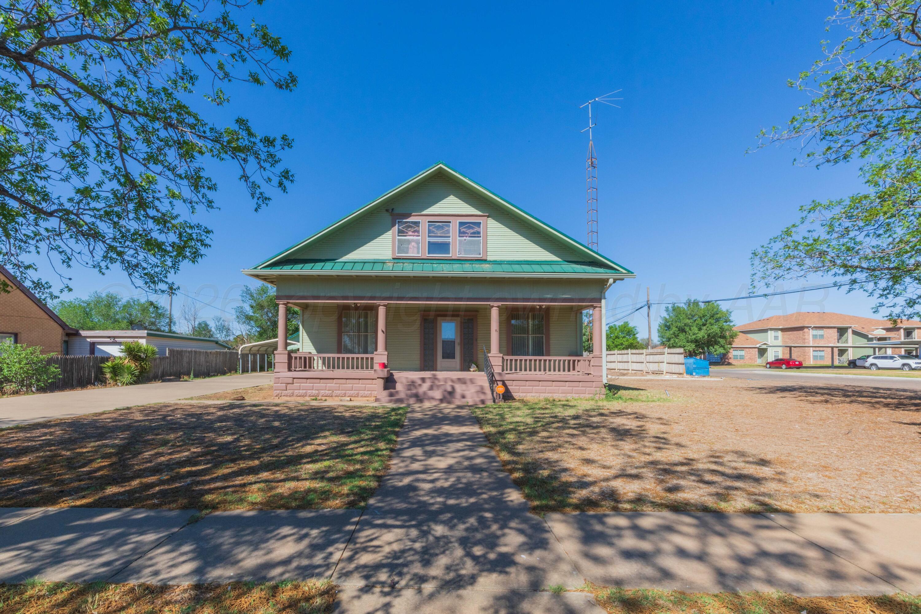 311 Jackson Avenue Property Photo 2