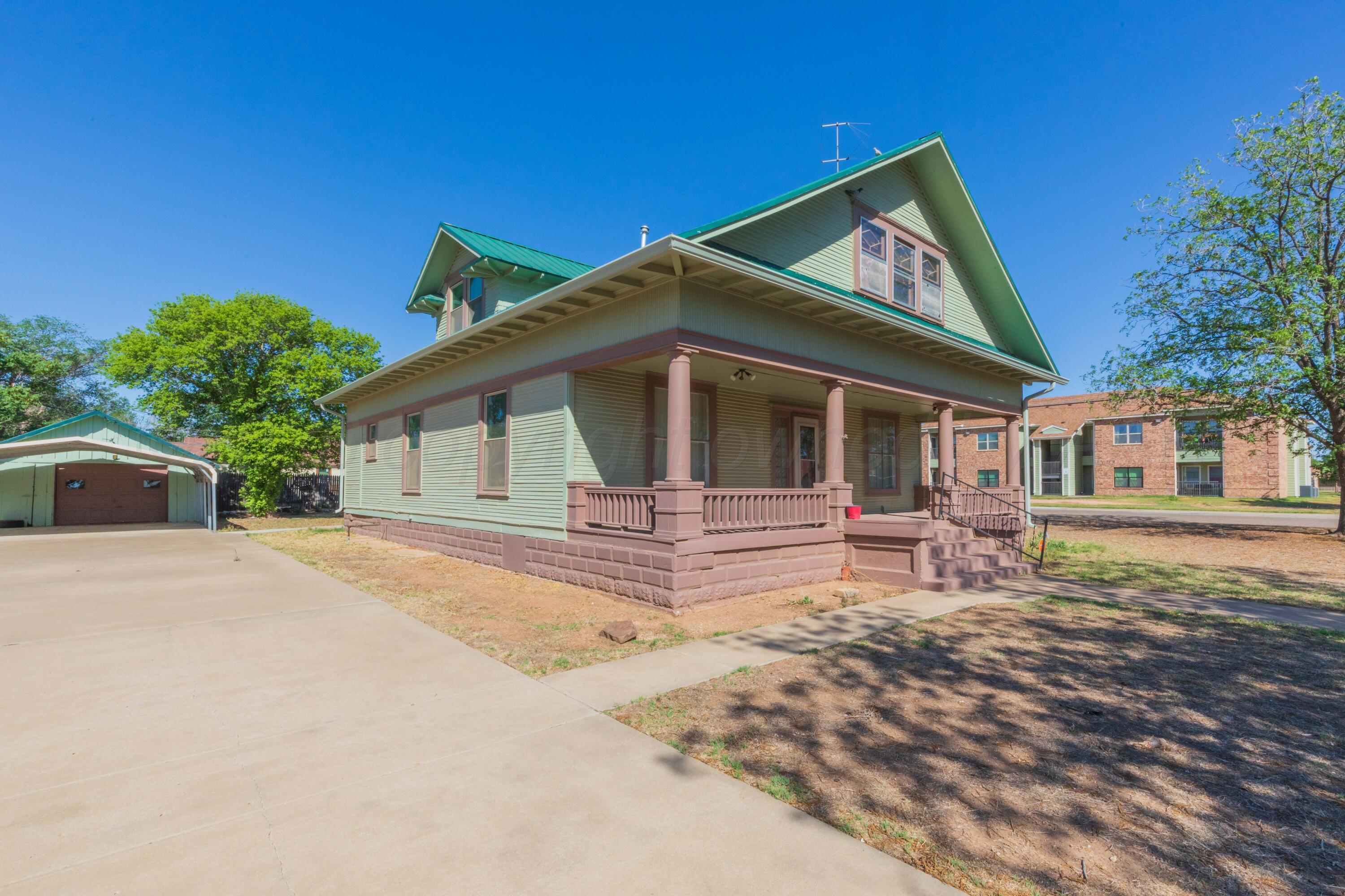 311 Jackson Avenue Property Photo 3